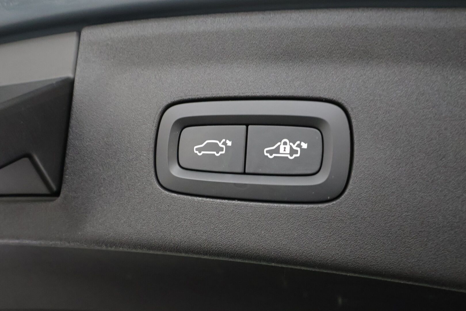 Polestar 2 2022 Long Range Dual Motor, 300kW, 78kWh - | ACC | Koukku | ILP | Pixel-LED | Lasikatto | H/K | 360-Kamera | Muistipenkki | Keyless | Apple&Android | Merkkihuollettu | Kahdet Renkaat |