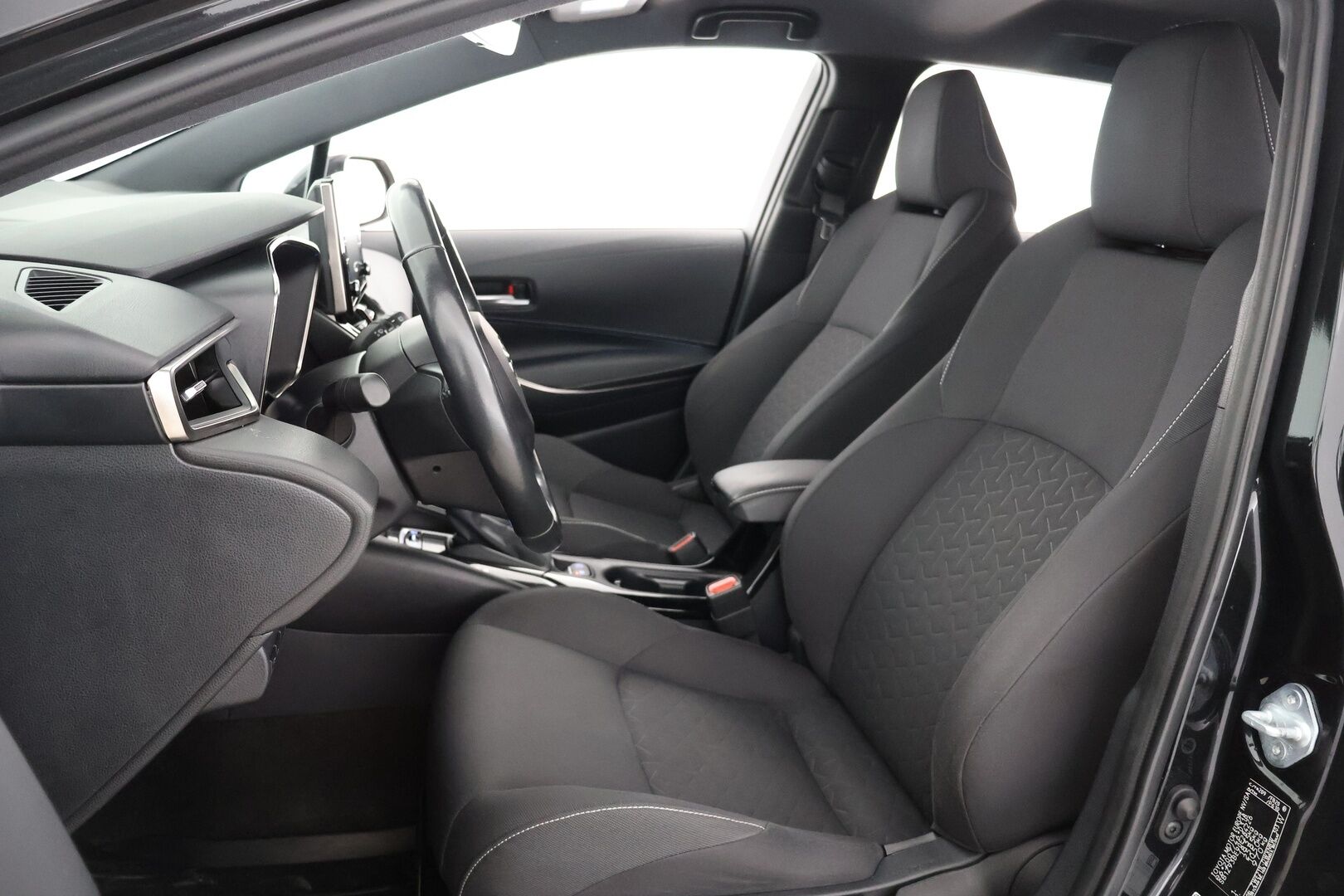 Toyota Corolla 2022 Touring Sports 1,8 Hybrid Active - | ACC | Koukku | P.kamera | HUD | LED | Ratinlämmitin |