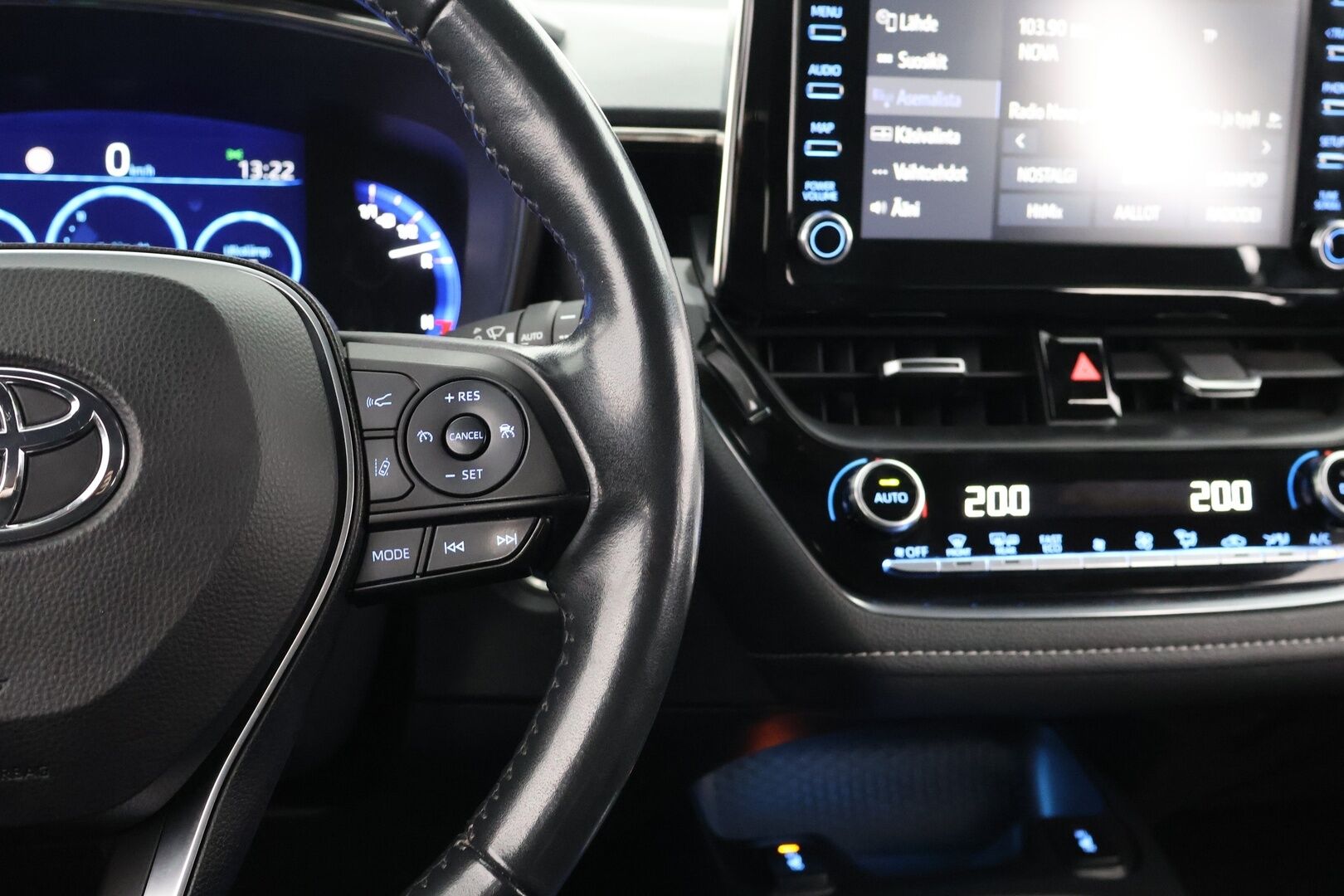 Toyota Corolla 2022 Touring Sports 1,8 Hybrid Active - | ACC | Koukku | P.kamera | HUD | LED | Ratinlämmitin |