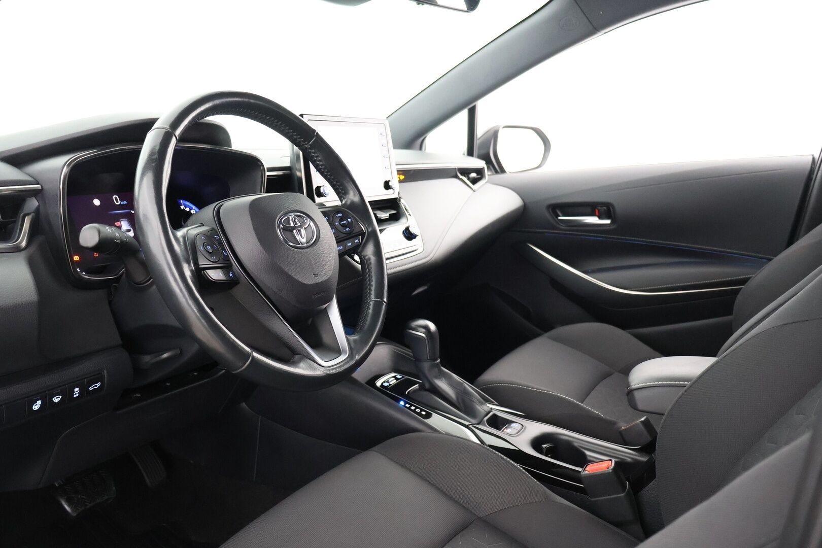 Toyota Corolla 2022 Touring Sports 1,8 Hybrid Active - | ACC | Koukku | P.kamera | HUD | LED | Ratinlämmitin |