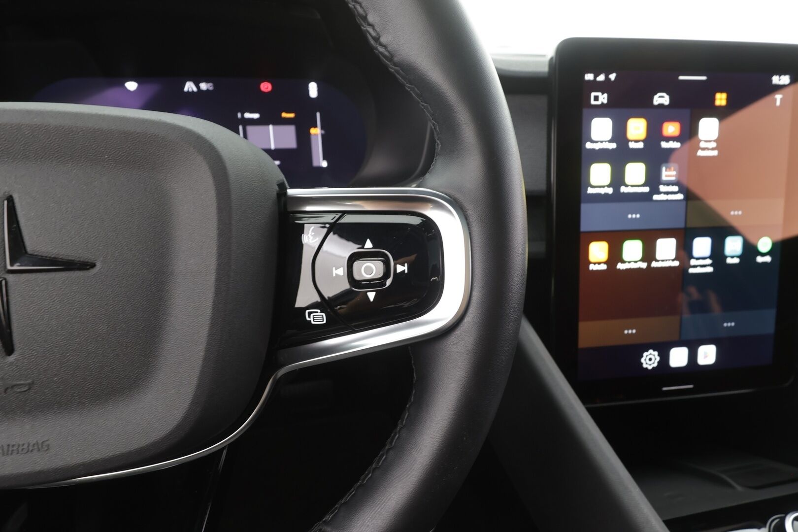 Polestar 2 2022 Standard Range Single Motor, 170kW, 69kWh - | ACC | ILP | Lasikatto | 360-Kamera | H/K | Muistipenkki | Ratinlämmitys | LED | Apple&Android | Keyless | Kahdet Renkaat |