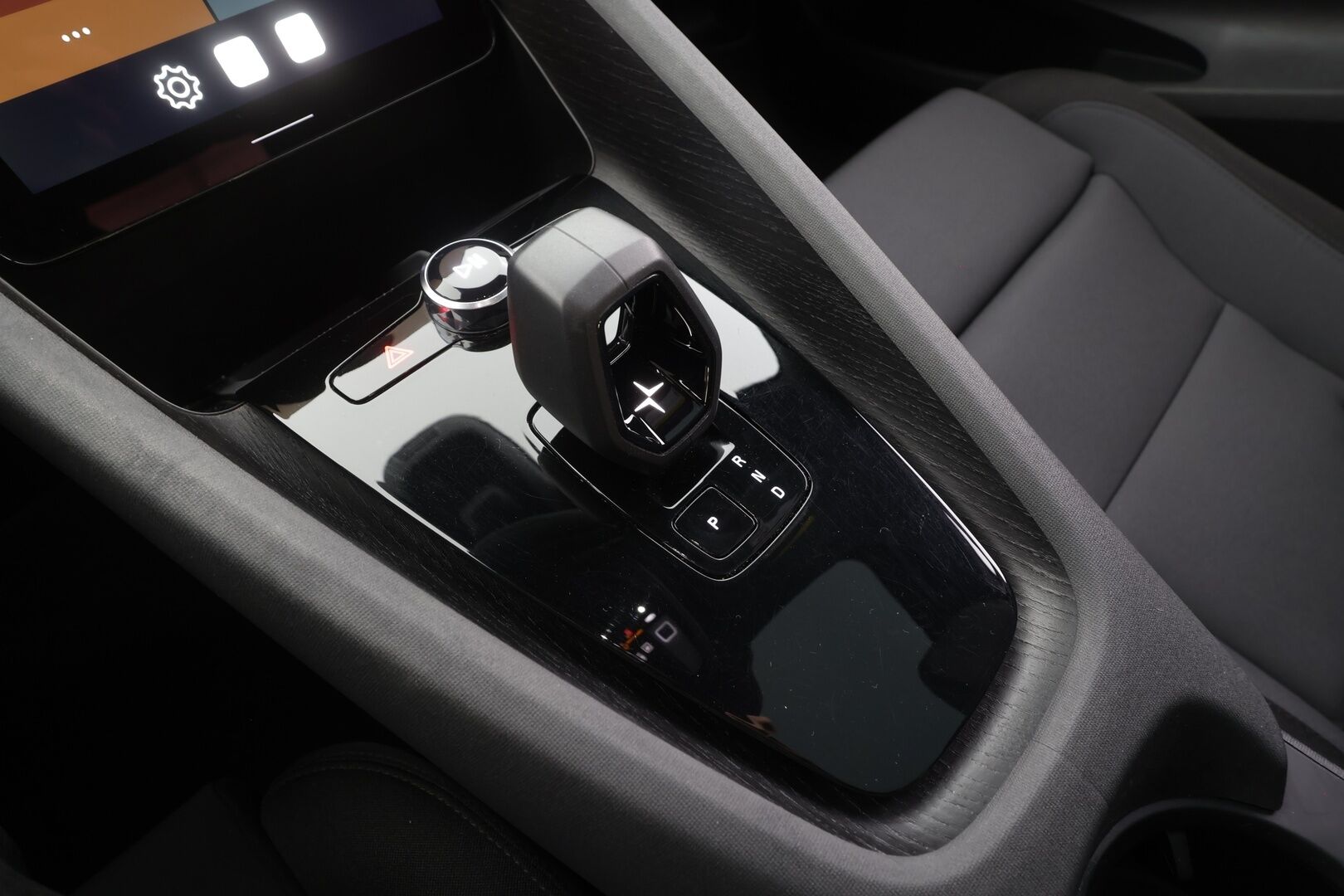 Polestar 2 2022 Standard Range Single Motor, 170kW, 69kWh - | ACC | ILP | Lasikatto | 360-Kamera | H/K | Muistipenkki | Ratinlämmitys | LED | Apple&Android | Keyless | Kahdet Renkaat |