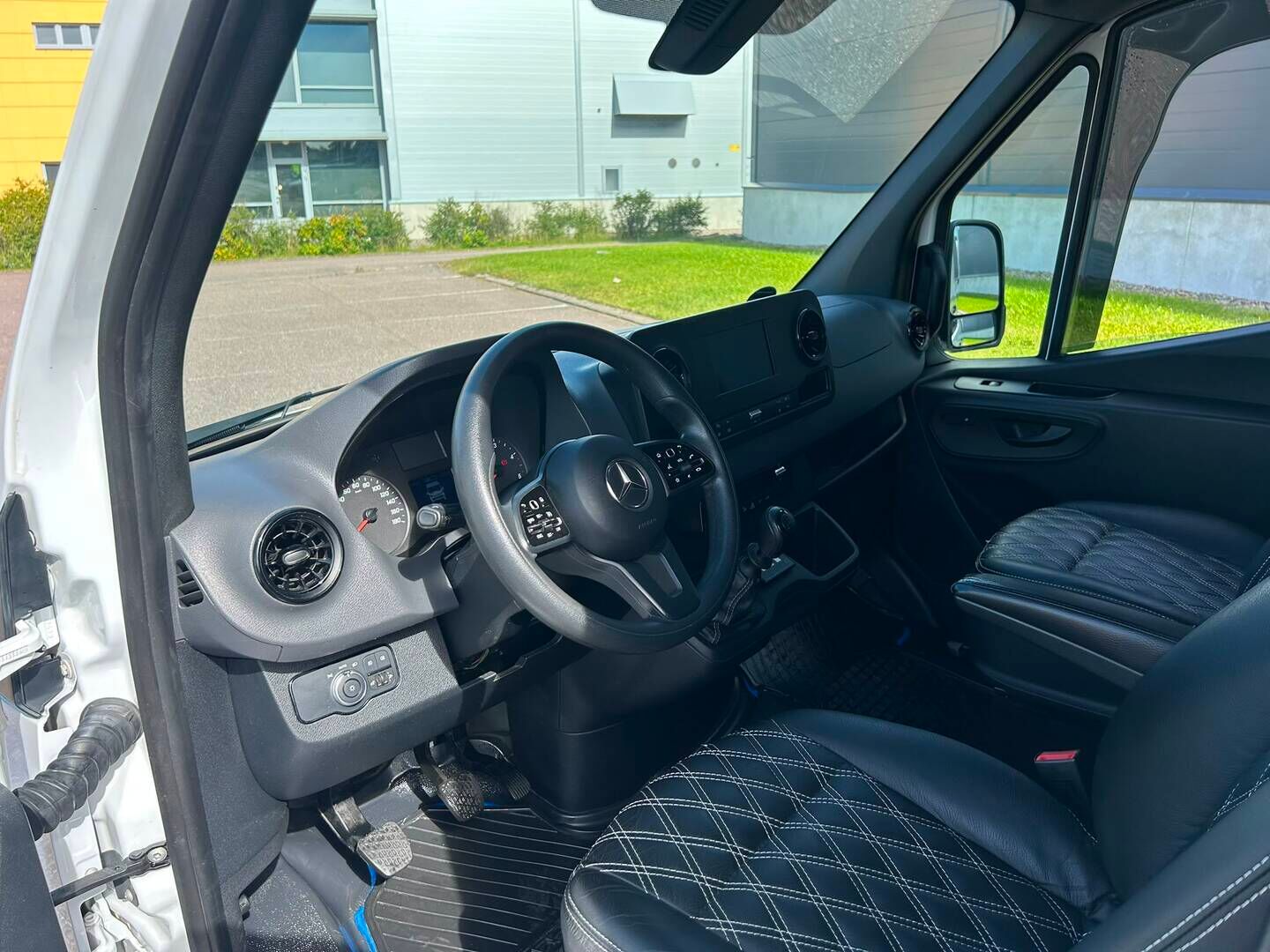Mercedes-Benz Sprinter 2022 Sprinter pitkä A3 Matkailuauto (SA) 5ov 1950cm3 - ALV | 2+3 | Eristetty välitila | Isofix | Timanttitikatut-penkit | Invertteri | 360 kamera | Navi | Kylkiputket | Vetokoukku 