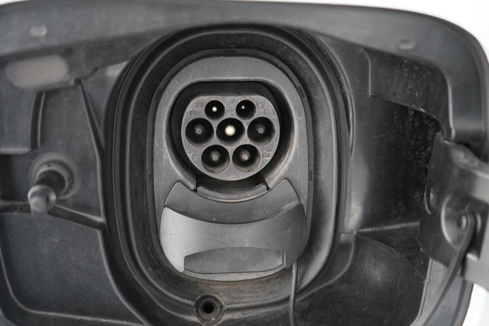 SKODA ENYAQ 2023 Coupe 80x 4X4 RS iV *Lämpöpumppu / Koukku / Lasikatto / Matrix-LED / ACC / Muistipenkki / Kamera* - SoH 92.5% / Kahdet Skodan vanteet / Merkkihuollettu / SUPER VARUSTEET!