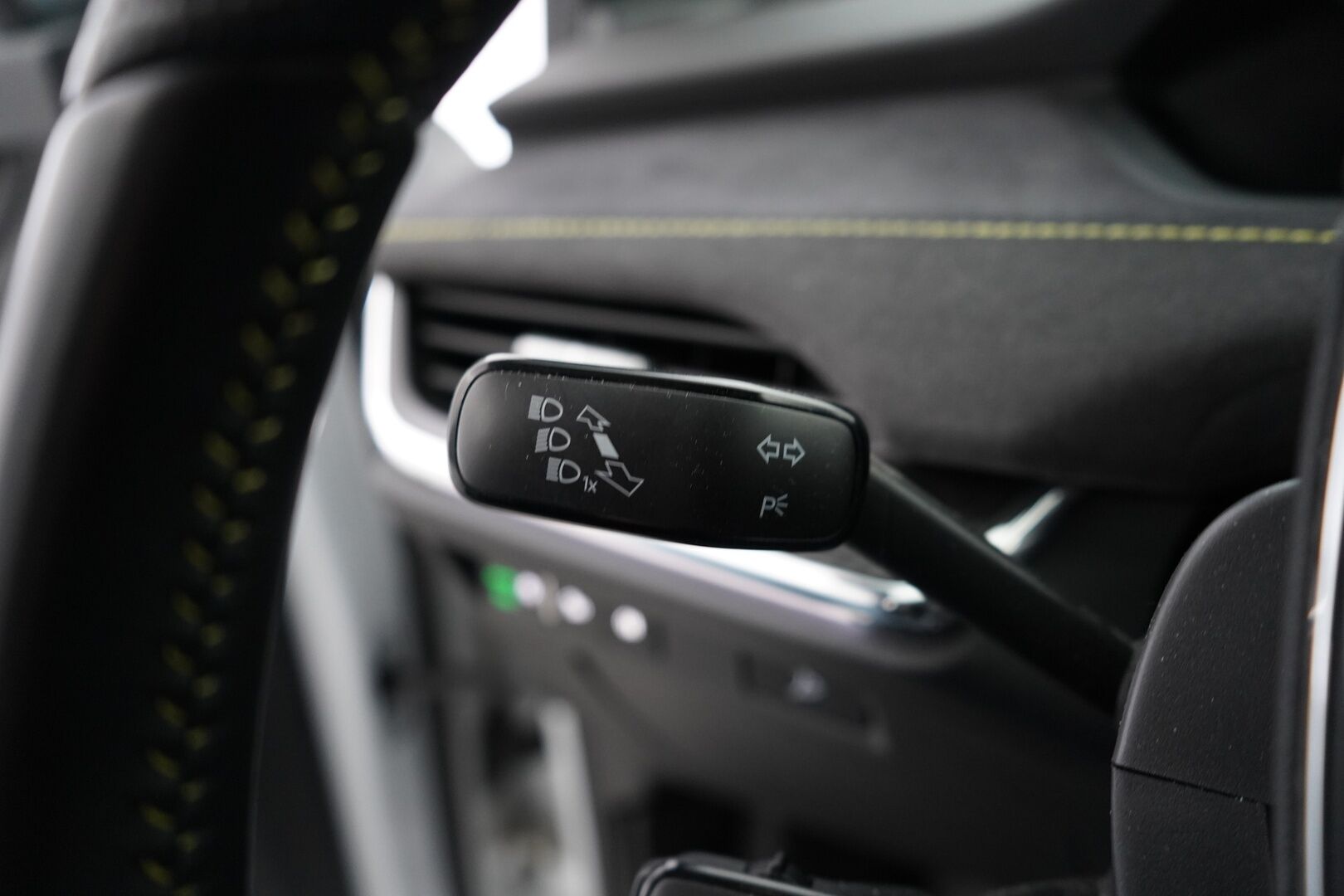 SKODA ENYAQ 2023 Coupe 80x 4X4 RS iV *Lämpöpumppu / Koukku / Lasikatto / Matrix-LED / ACC / Muistipenkki / Kamera* - SoH 92.5% / Kahdet Skodan vanteet / Merkkihuollettu / SUPER VARUSTEET! - HULLUT AVAJAISHULINAT KORKOTARJOUS 3,29 %