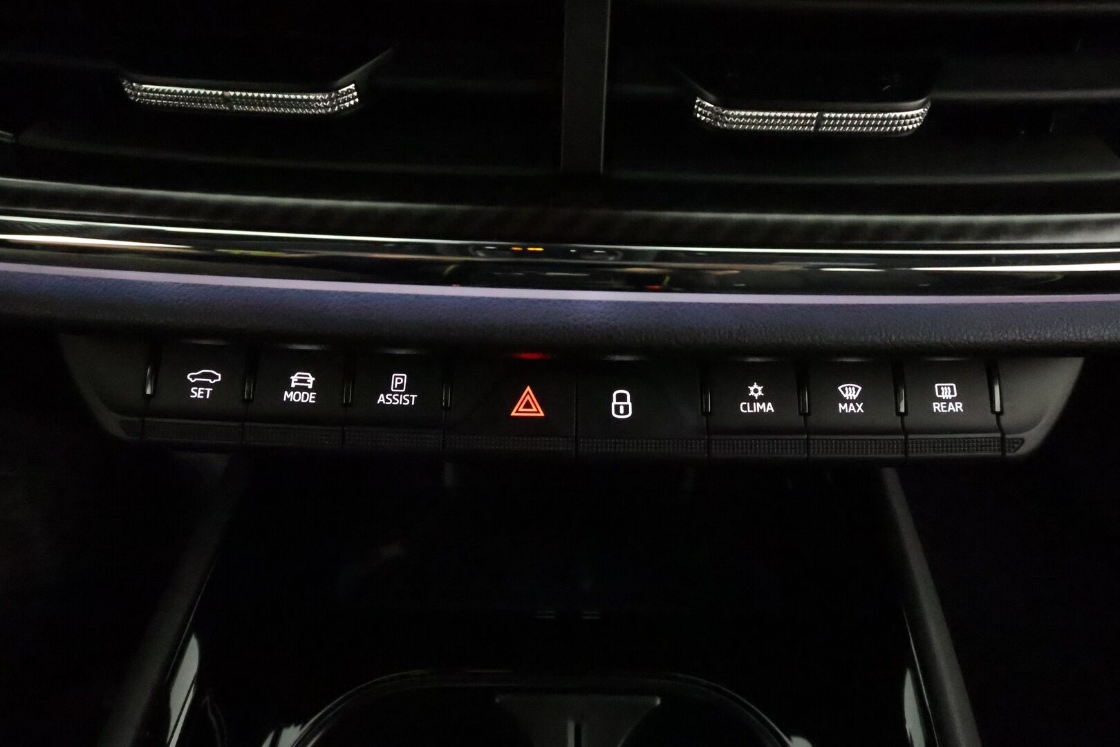 SKODA ENYAQ 2023 Coupe 80x 4X4 RS iV *Lämpöpumppu / Koukku / Lasikatto / Matrix-LED / ACC / Muistipenkki / Kamera* - Kahdet Skodan vanteet / SUPER VARUSTEET!