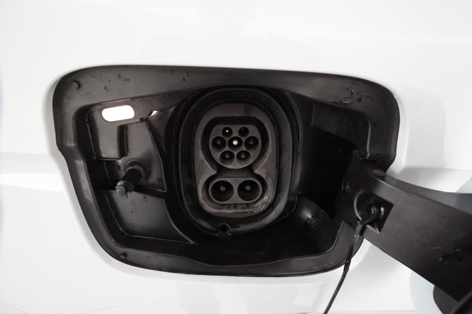 SKODA ENYAQ 2023 Coupe 80x 4X4 RS iV *Lämpöpumppu / Koukku / Lasikatto / Matrix-LED / ACC / Muistipenkki / Kamera* - Kahdet Skodan vanteet / SUPER VARUSTEET!