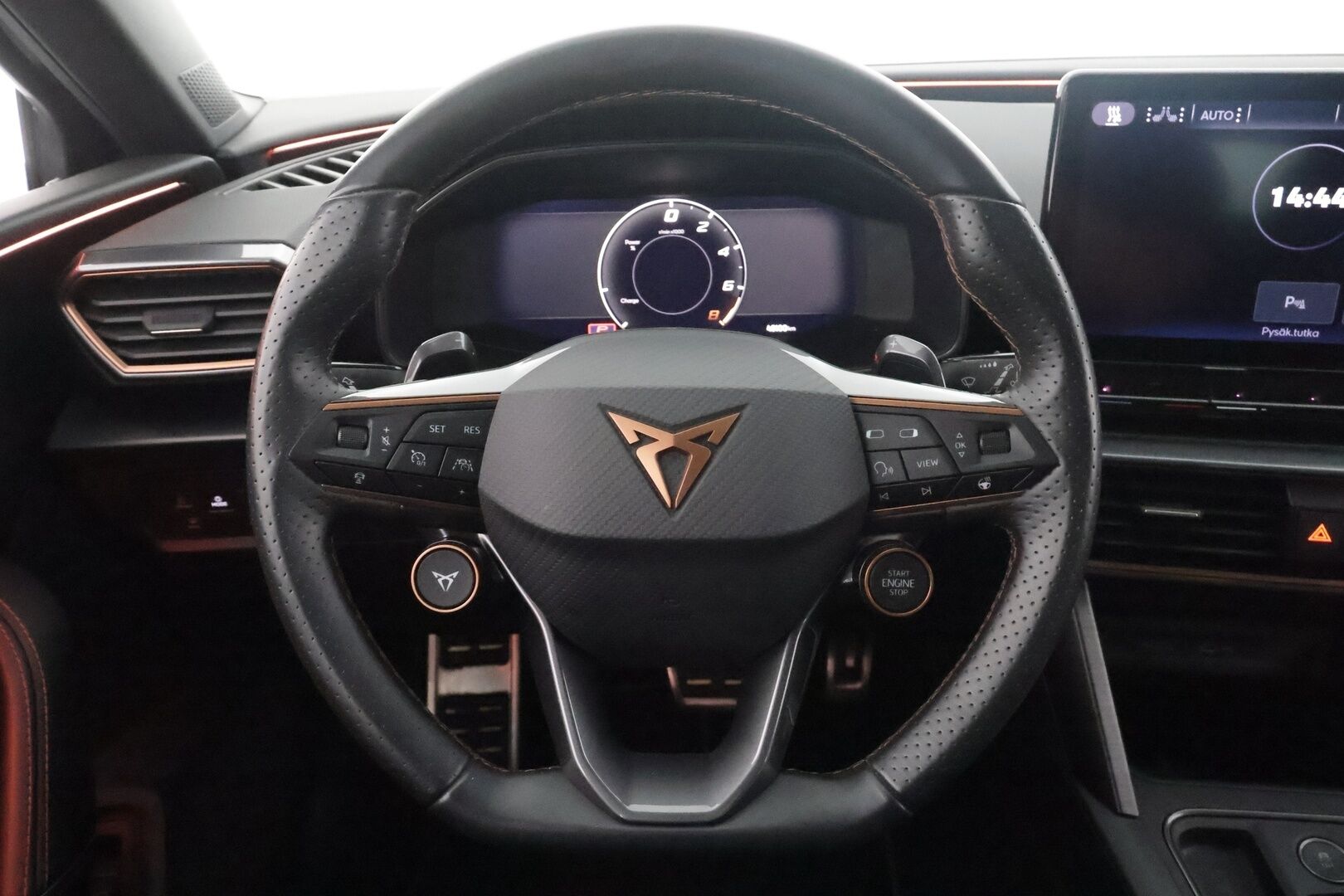 Cupra LEON SPORTSTOURER 2024 1,4 PHEV 180 kW e-HYBRID DSG - ACC | Puolinahat | DCC | Travel Assist | Side Assist | Kamera | Keyless | Sähk. takakontti | Lämm. ratti | Ambient light | 2x renkaat aluin 
