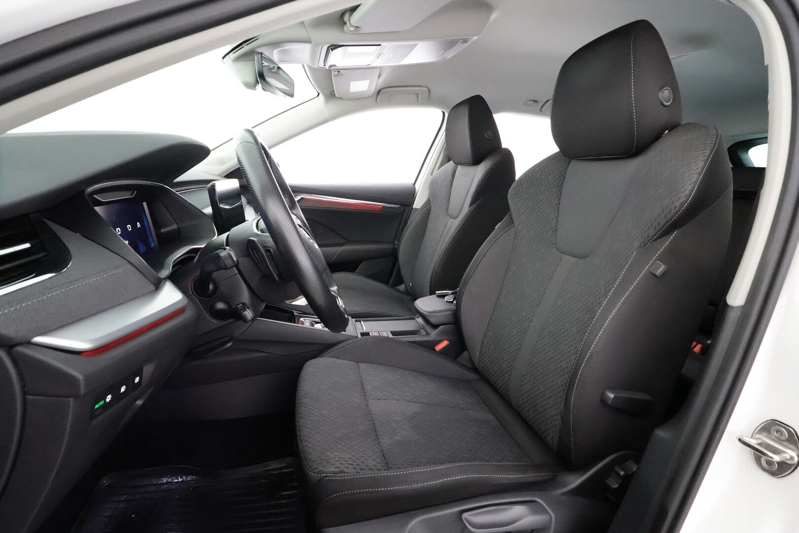 Skoda Octavia 2023 Combi 1.4 TSI PHEV Style iV DSG Autom. - | ACC | Webasto | Koukku | Matrix-LED | P.Kamera | Ratinlämmitys | Apple&Android | Kahdet Renkaat | Merkkihuollettu |