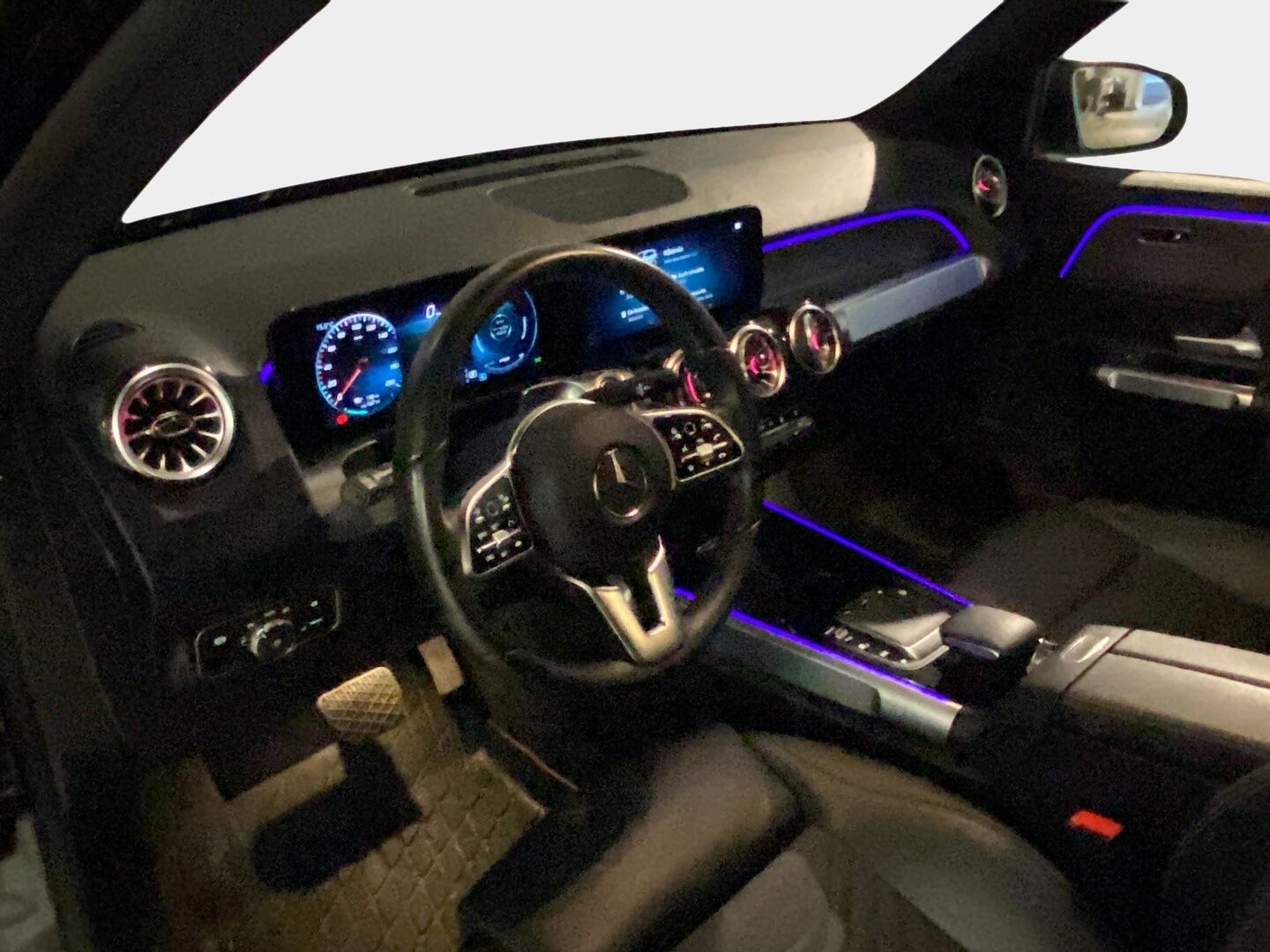 MERCEDES-BENZ EQB 2023 350 4Matic 7-p - | Distronic+ | Lisälämmitin | P.kamera | Puolinahat | LED | MB me | Keyless | Navi | 7-paikkainen |