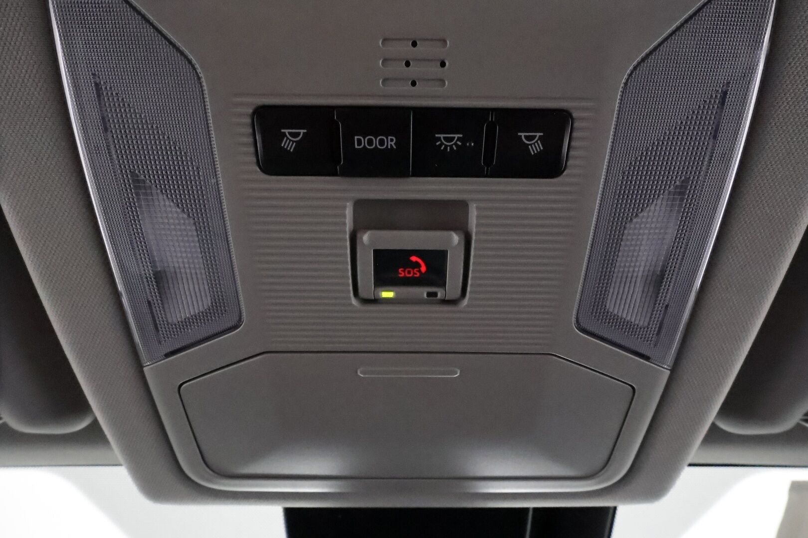 TOYOTA RAV4 2021 Hybrid 2,5 AWD-i Premium - ACC | Lohko | P-kamera | Nahkapenkit | Irroitettava koukku | BLIS | Muistipenkki | Ratinlämmitin | KeyLessGo | CarPlay | LED