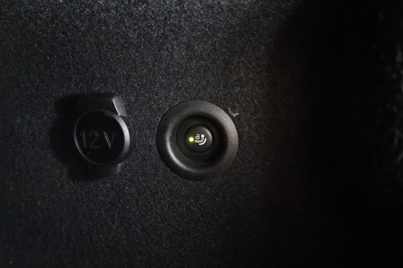 BMW iX1 2023 xDrive 30 M Sport * ACC / HUD / Koukku / Hierovat penkit muistilla / H&K / Panorama / 360° / Adapt.LED * - Akku kuntotarkastettu SoH 98,1% / Supervarusteet