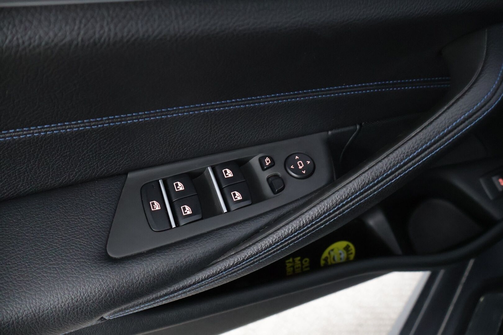 BMW 520 2021 G31 Touring A xDrive M-Sport MHEV LCI * Adapt. Cruise / Webasto / Hifi / Display Key / P.kamera / Prof. Navi / Koukku * - Kovilla Varusteilla / ACC / 21" Rautamon arvokkaat vanteet / Talveksi näyttävät M-Sport vanteet / M Sport / LED