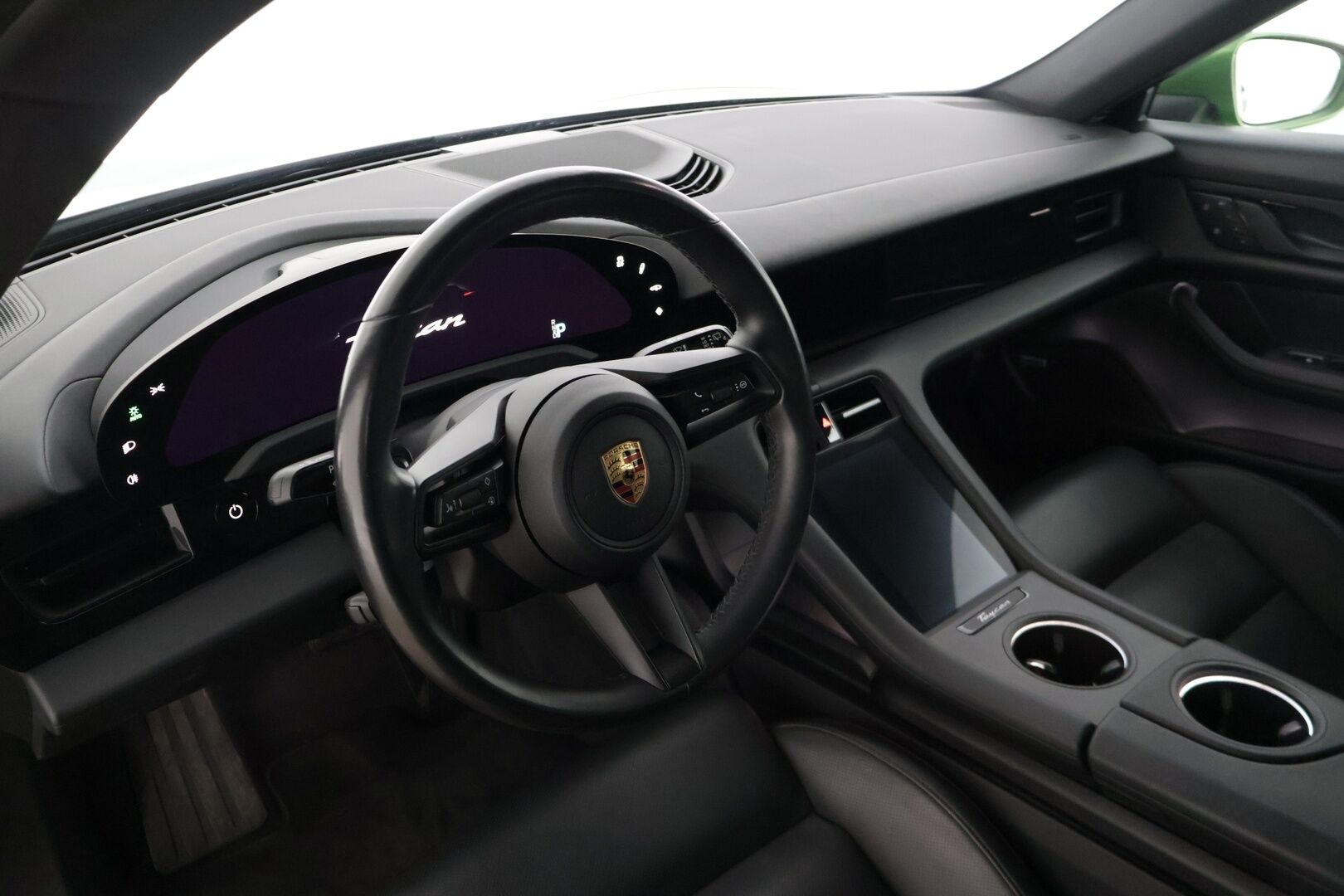 PORSCHE TAYCAN 2022 4 Cross Turismo * ILP / Bose / ACC / 14-suunt. ist. / P.kamera / Ilma-alusta / Ilmastoidut Sportnahat Muistilla / Navi / Keyless * - Näyttävällä ja harvinaisella erikoisvärillä! / 2x Latauskaapelit / Merkkihuollettu! - HULLUT BLACKWEEK JATKOT - KORKOTARJOUS 2,49%