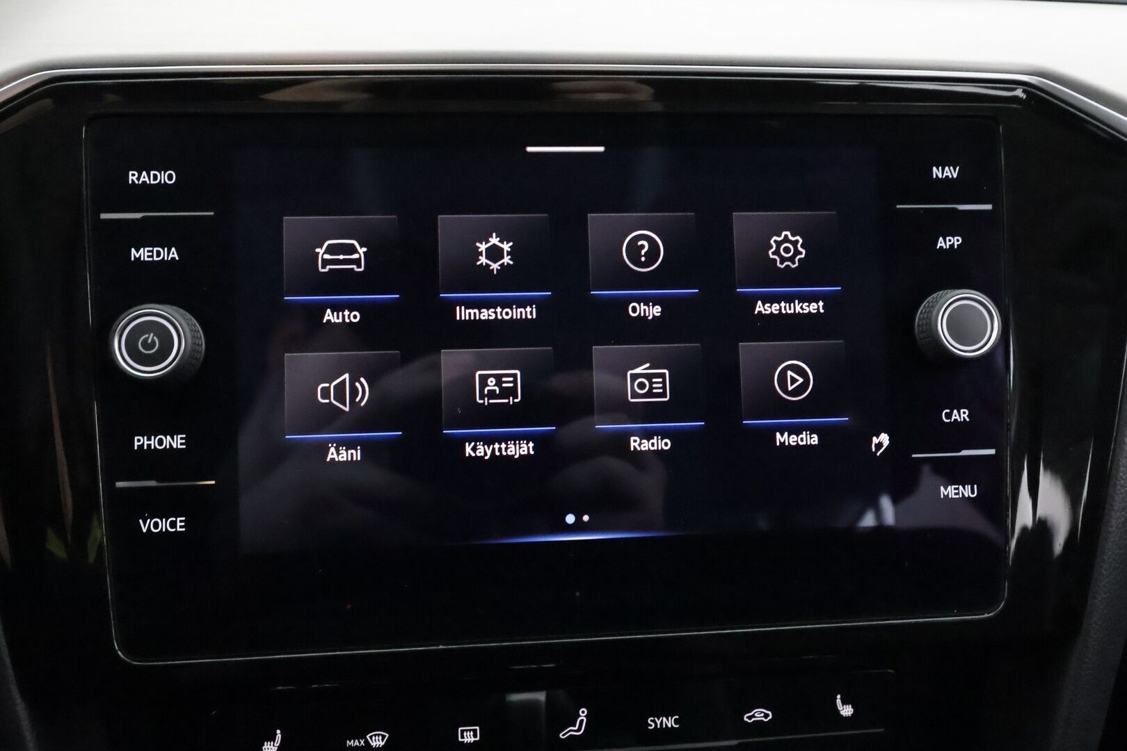 VOLKSWAGEN PASSAT 2021 Variant Alltrack 2,0 TDI SCR 147 kW 4MOTION DSG - | ACC | Webasto | Koukku | IQ.Light | Digimittaristo | P.kamera | Travel Assist | P.kamera | Navi | Apple & Android | Ergocomfort | Merkkihuollot | - KORKO VAIN 3,99 %