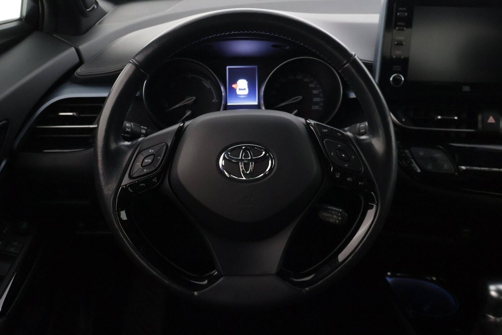 TOYOTA C-HR 2021 1.8 Hybrid X-Edition **Adapt.vakkari / JBL / LED / P.kamera / KeylessGo / Ratinlämmitin** - *Kovilla varusteilla oleva yksilö kaksilla renkailla & vanteilla! / Asiallisesti huollettu! * - HULLUT VÄLIPÄIVÄT KORKOTARJOUS 2,49%