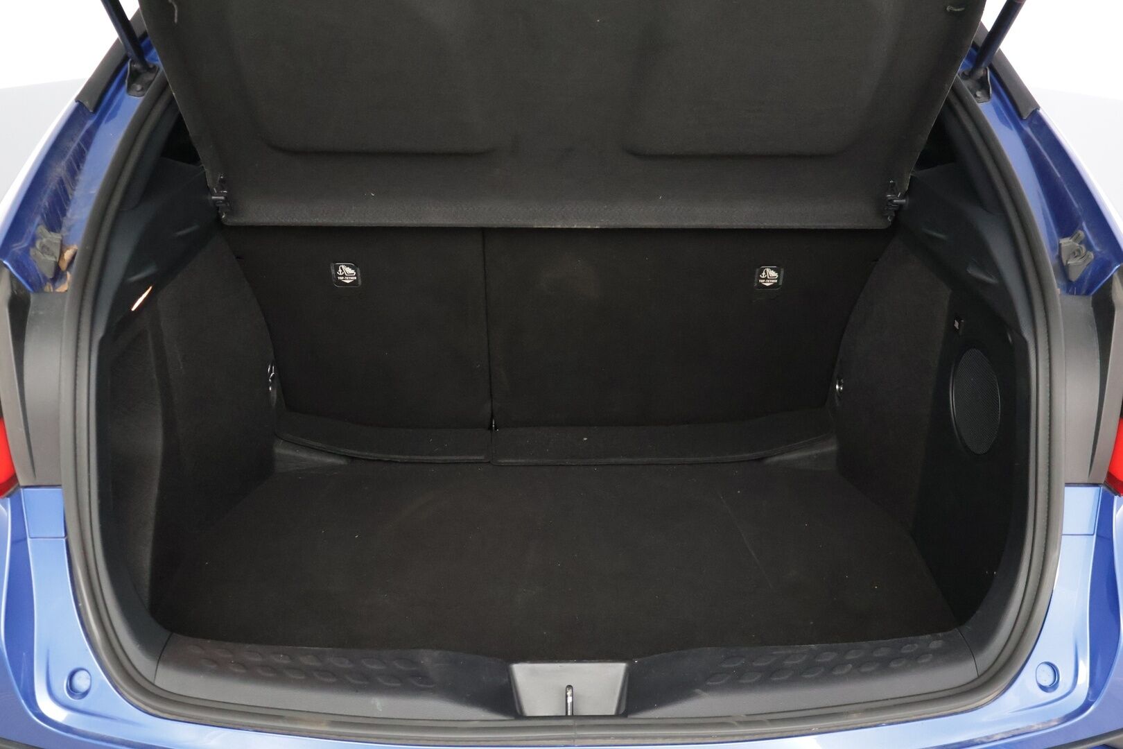 TOYOTA C-HR 2021 1.8 Hybrid X-Edition **Adapt.vakkari / JBL / LED / P.kamera / KeylessGo / Ratinlämmitin** - *Kovilla varusteilla oleva yksilö kaksilla renkailla & vanteilla! / Asiallisesti huollettu! * - HULLUT VÄLIPÄIVÄT KORKOTARJOUS 2,49%