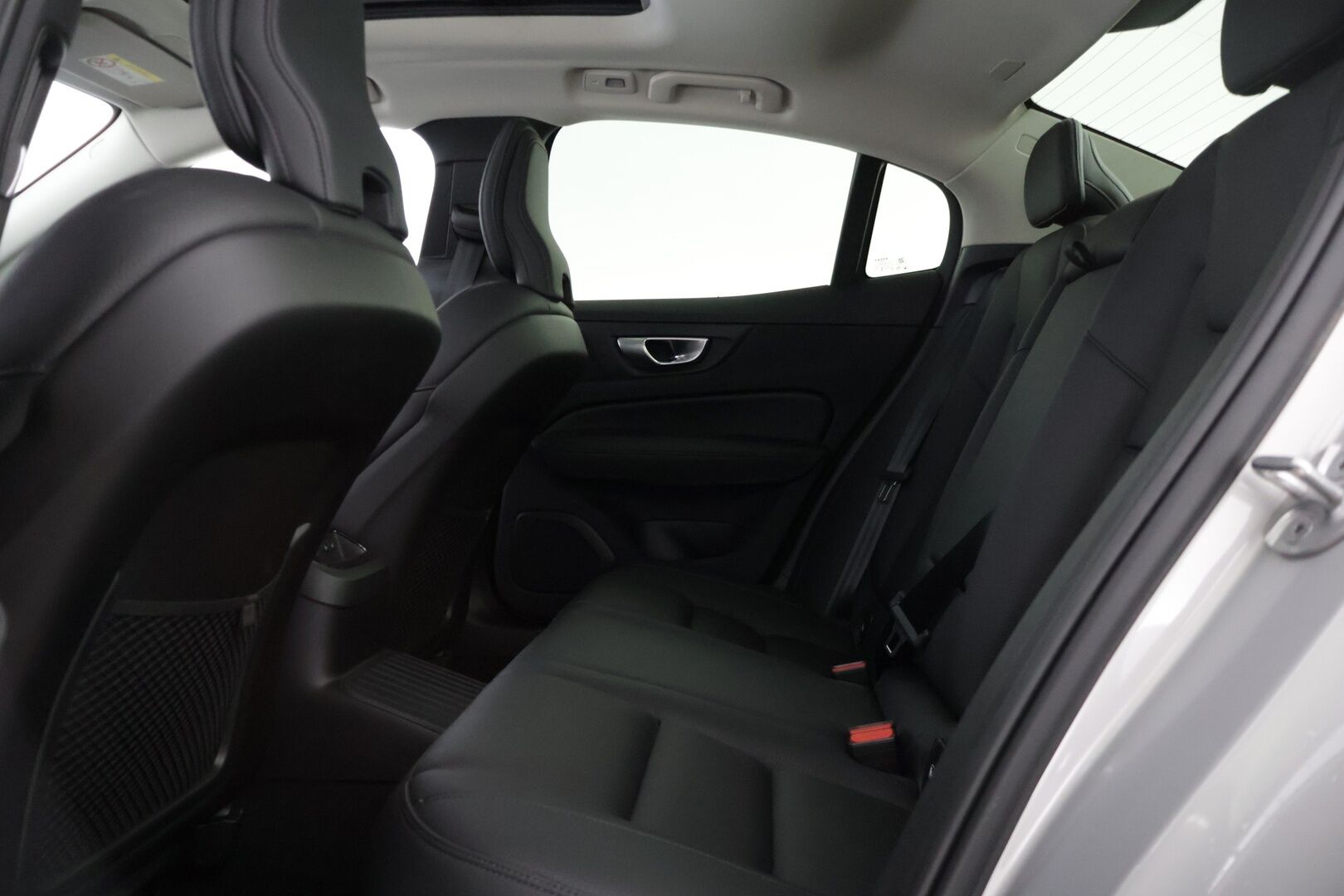 Volvo S60 2024 T8 AWD Long Range High Performance Ultimate Dark * ACC / HUD / Panorama / H&K / 360° / Muistipenkit / BLIS / Facelift / Full LED * - Akku kuntotarkastettu! / Merkkihuollettu - HULLUT JOULUT KORKOTARJOUS 2,49% 