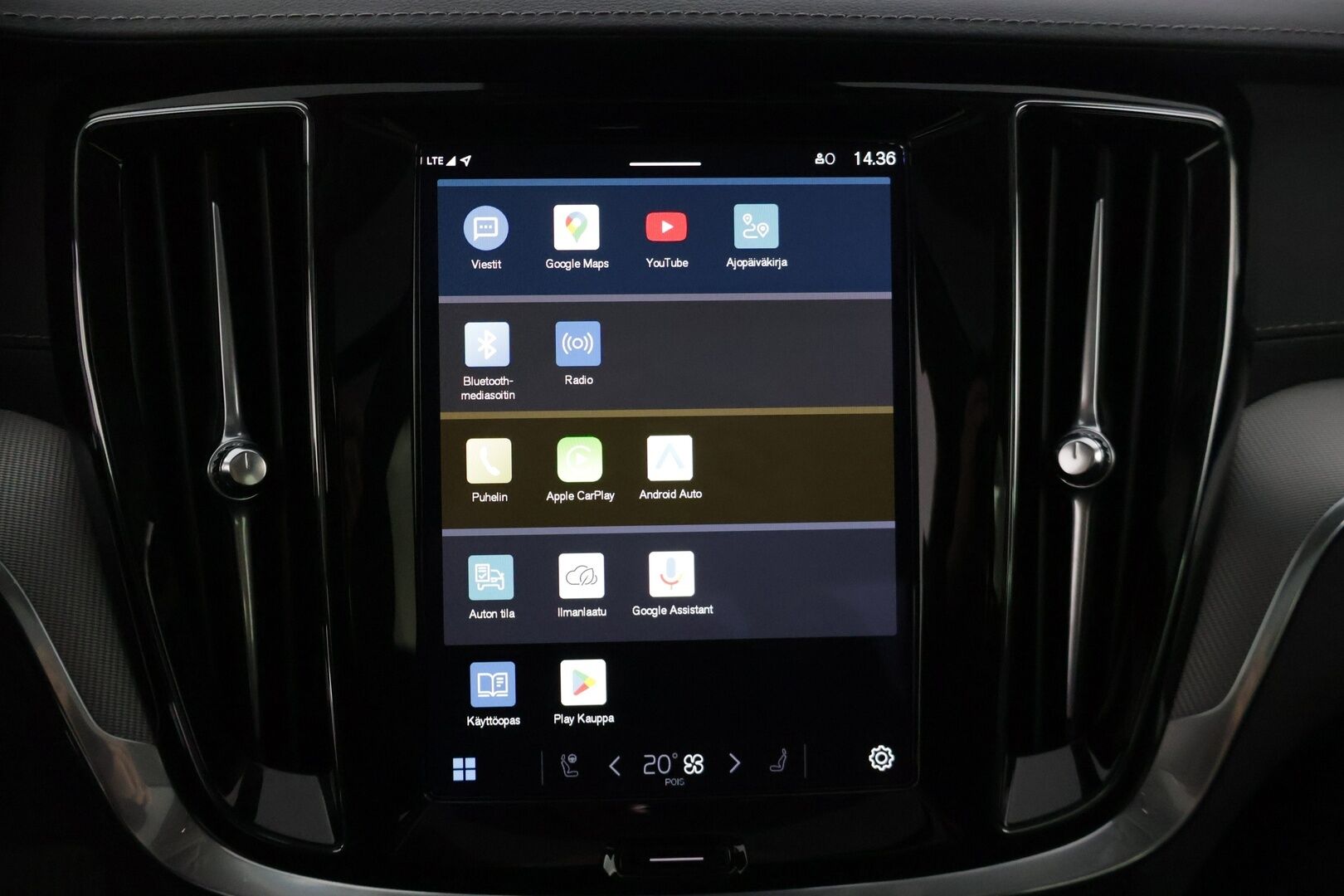 Volvo S60 2024 T8 AWD Long Range High Performance Ultimate Dark * ACC / HUD / Panorama / H&K / 360° / Muistipenkit / BLIS / Facelift / Full LED * - Akku kuntotarkastettu! / Merkkihuollettu - HULLUT JOULUT KORKOTARJOUS 2,49% 