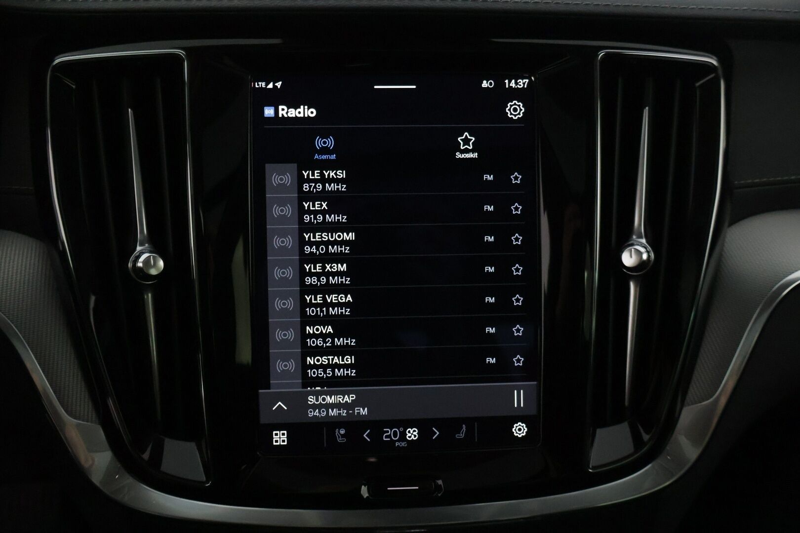 Volvo S60 2024 T8 AWD Long Range High Performance Ultimate Dark * ACC / HUD / Panorama / H&K / 360° / Muistipenkit / BLIS / Facelift / Full LED * - Akku kuntotarkastettu! / Merkkihuollettu - HULLUT JOULUT KORKOTARJOUS 2,49% 