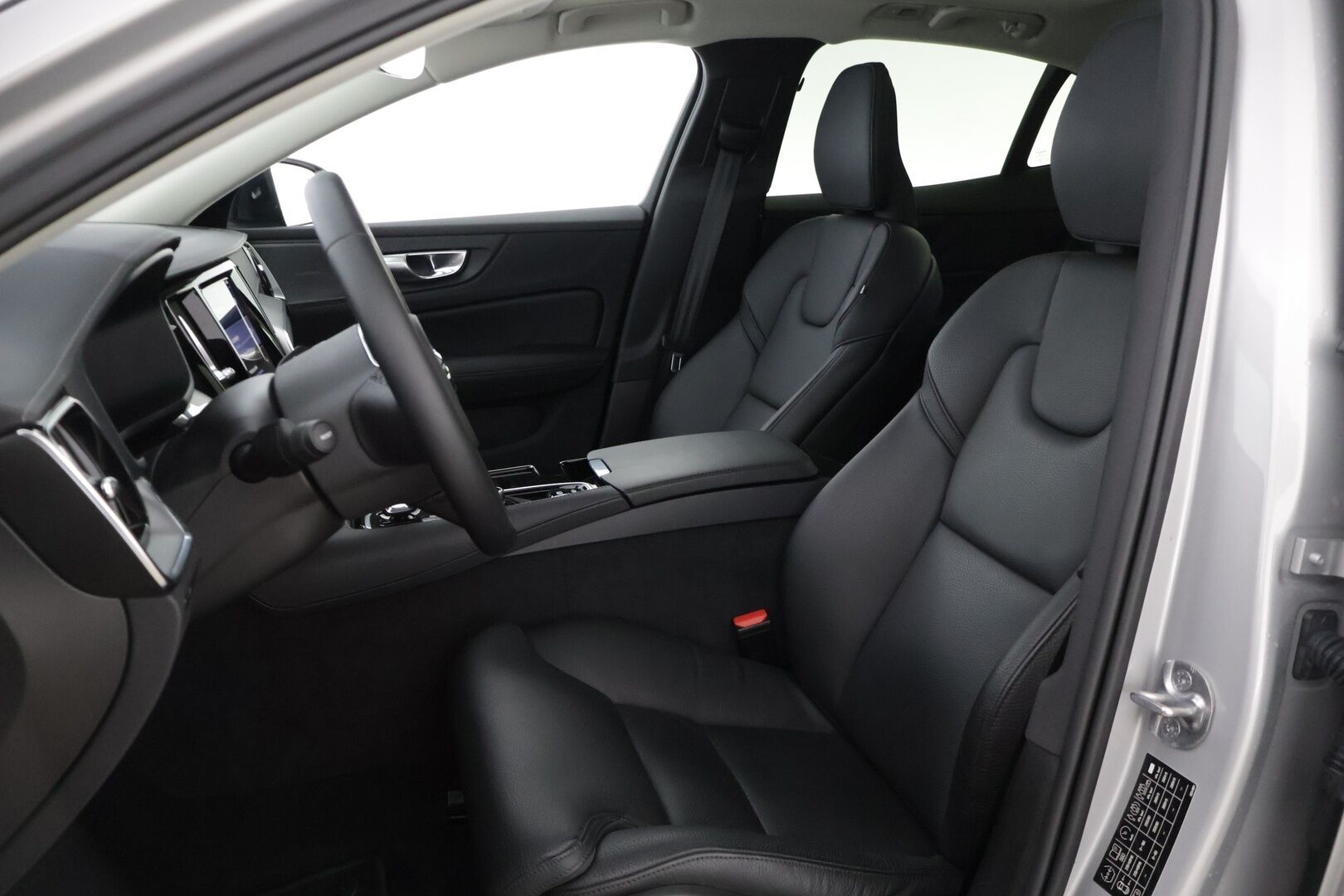 Volvo S60 2024 T8 AWD Long Range High Performance Ultimate Dark * ACC / HUD / Panorama / H&K / 360° / Muistipenkit / BLIS / Facelift / Full LED * - Akku kuntotarkastettu! / Merkkihuollettu - HULLUT JOULUT KORKOTARJOUS 2,49% 