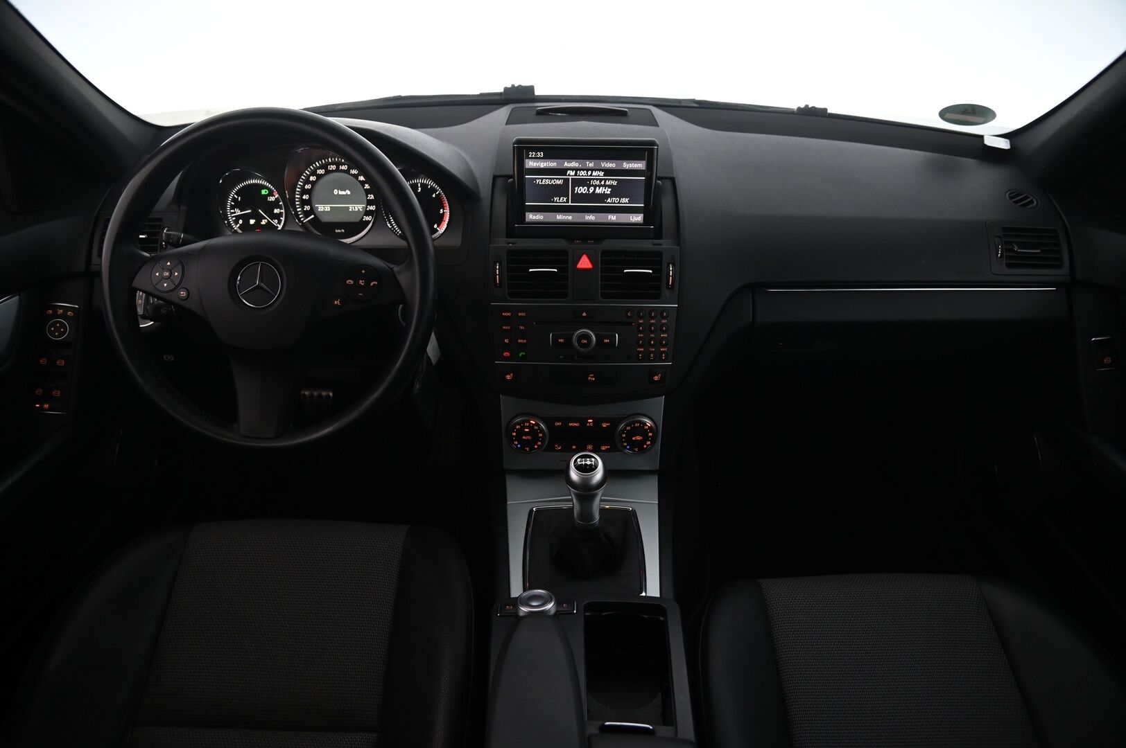 Mercedes-Benz C 2011 220 CDI AMG - Panorama | Navi | Koukku | BT | Vakkari | 2x renkaat&alumiinivanteet 