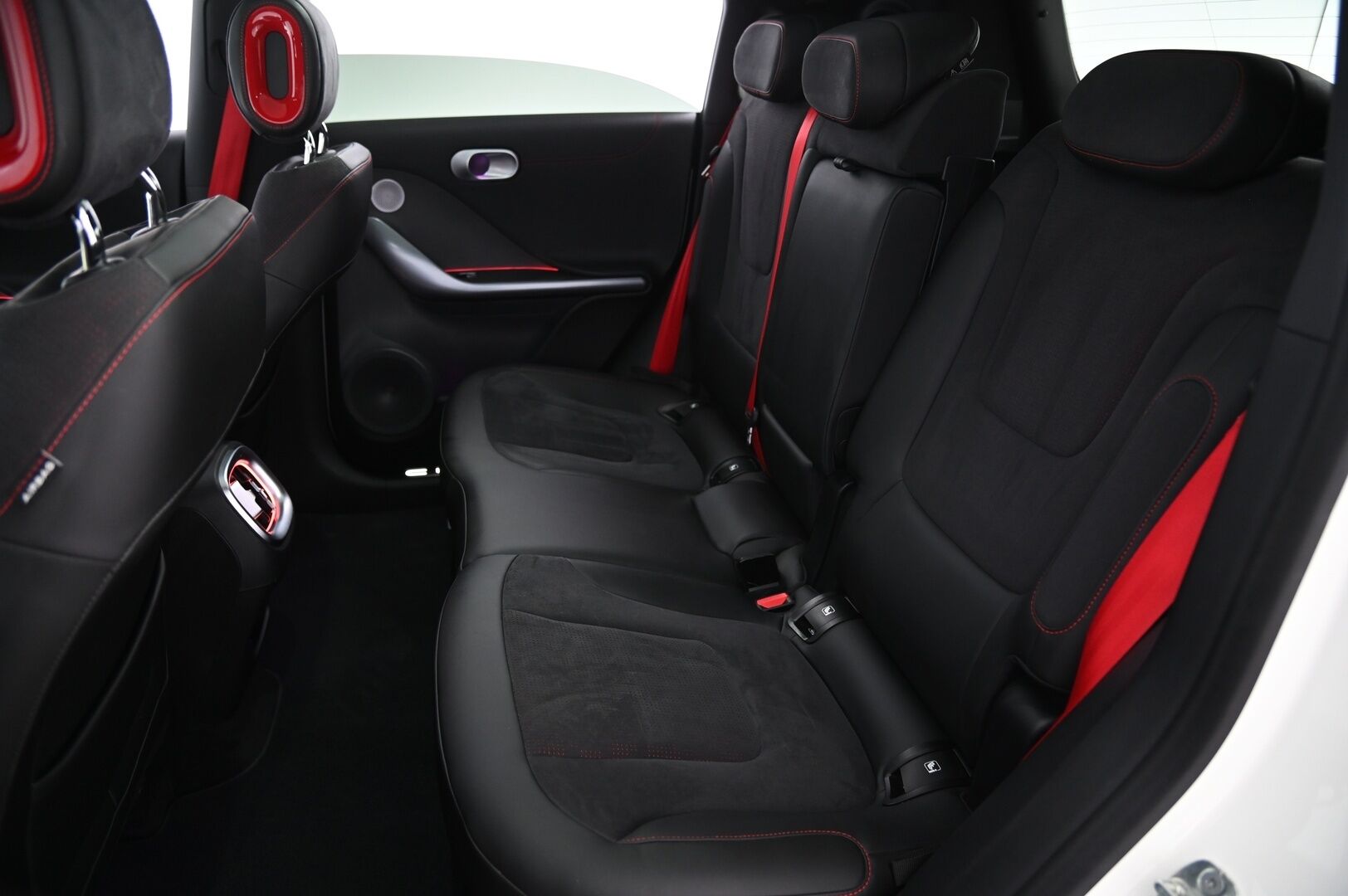 Smart #1 2023 Brabus AWD - SoH 97.2% | Beats Sound System | ACC | Urheiluistuimet | BLIS | Lasikatto | HUD | 360° Kamera | 2x renkaat&alumiinivanteet
