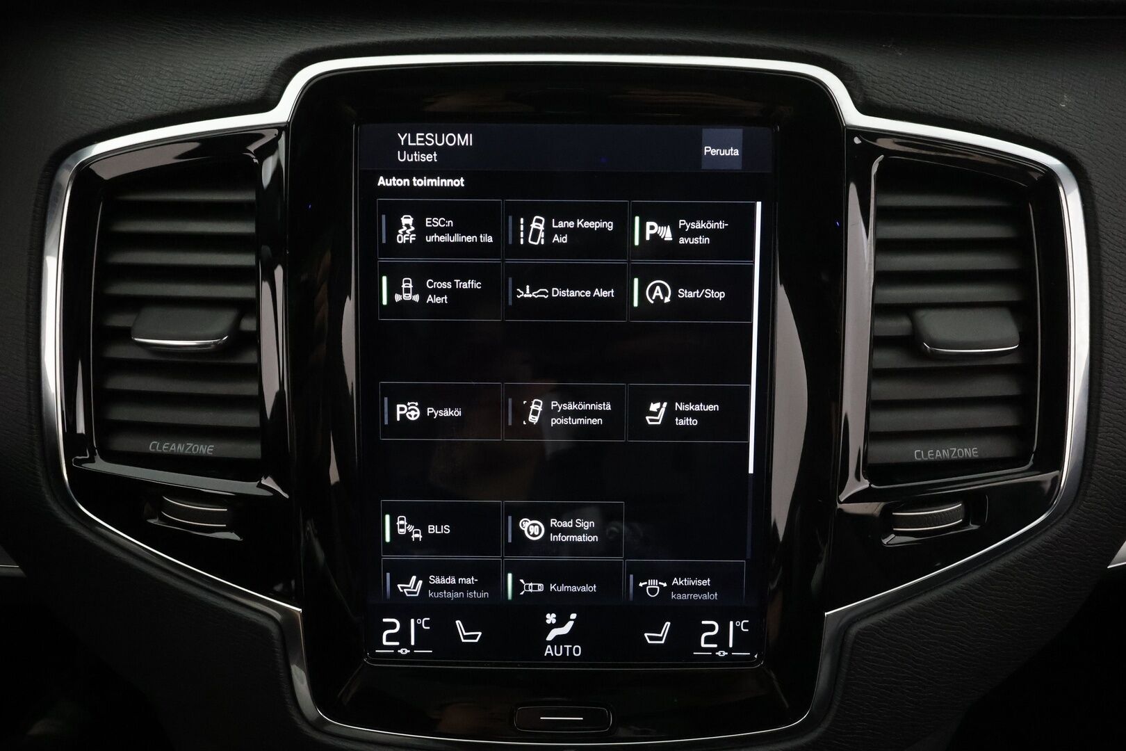 Volvo XC90 2016 D5 AWD Momentum aut * ACC / Panorama / Full-LED / Sporttinahat muistilla / Lisälämmitin / Applecarplay * - *Ei Adblue / Kahdet renkaat*