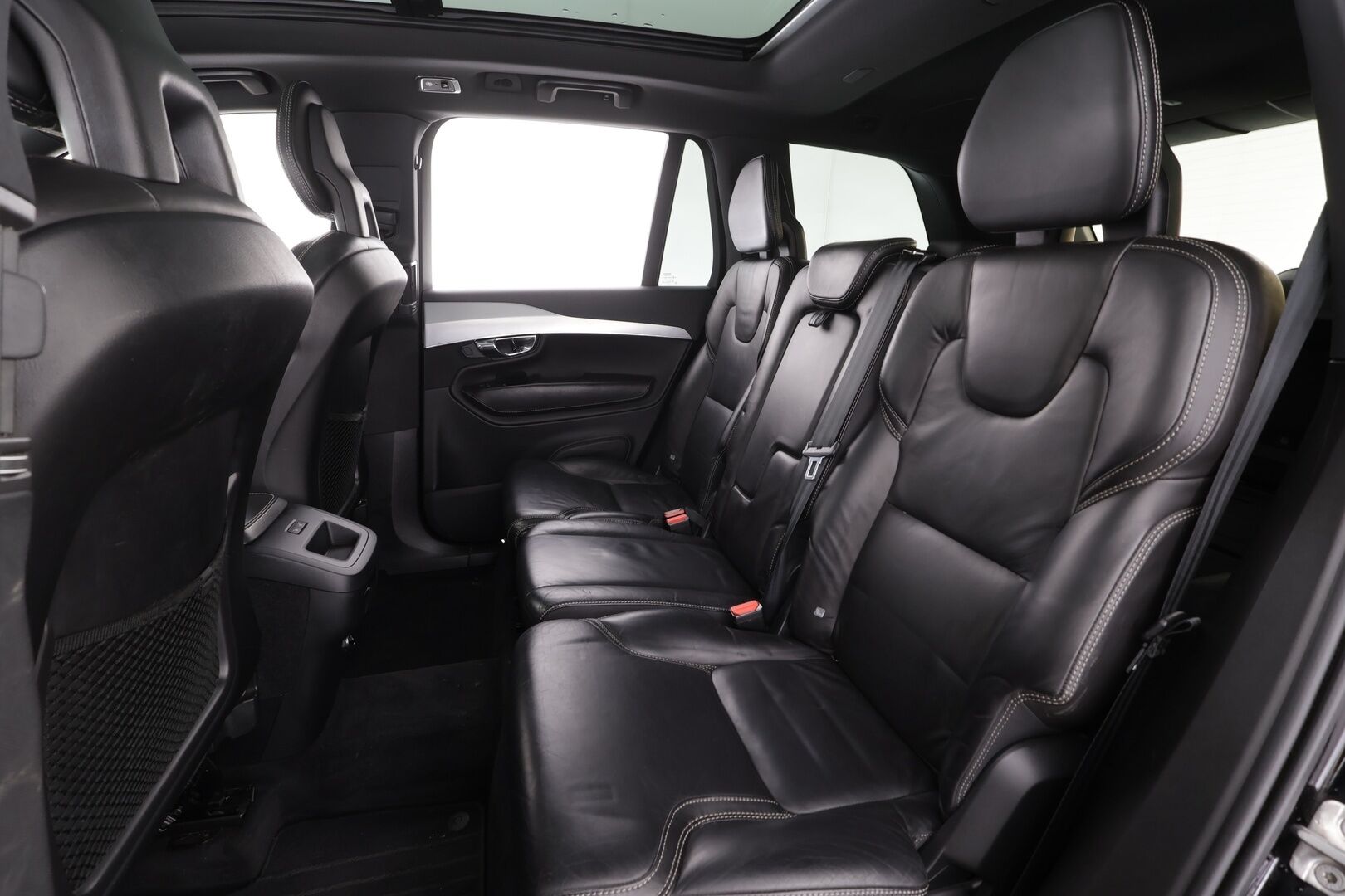 Volvo XC90 2016 D5 AWD Momentum aut * ACC / Panorama / Full-LED / Sporttinahat muistilla / Lisälämmitin / Applecarplay * - Kahdet renkaat