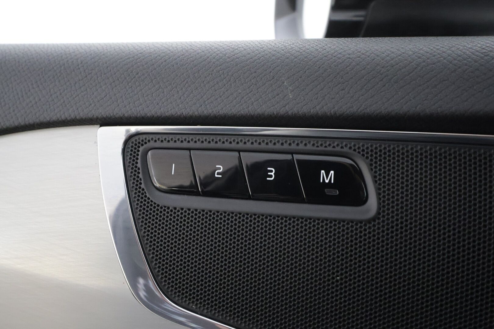 Volvo XC90 2016 D5 AWD Momentum aut * ACC / Panorama / Full-LED / Sporttinahat muistilla / Lisälämmitin / Applecarplay * - *Ei Adblue / Kahdet renkaat*