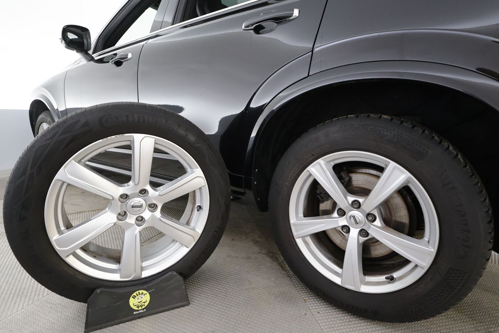 Volvo XC90 2016 D5 AWD Momentum aut * ACC / Panorama / Full-LED / Sporttinahat muistilla / Lisälämmitin / Applecarplay * - *Ei Adblue / Kahdet renkaat* - HULLUT AVAJAISHULINAT KORKOTARJOUS 3,29 %