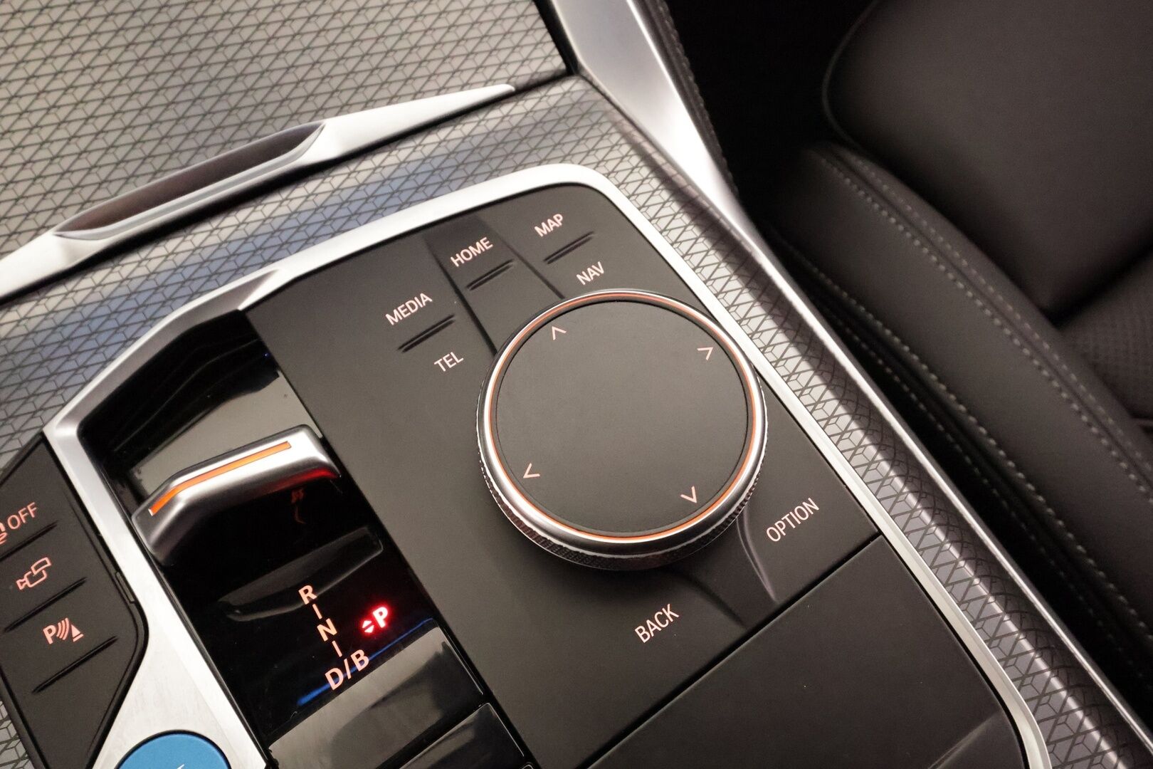 BMW I4 M60 2025 xDrive Fully Charged - | ACC | Koukku | Lisälämmitin | 360-Kamera | H/K | HUD | Widescreen | Muistipenkki | 1.Om Suomi-auto | Kahdet Renkaat | Merkkihuollettu |
