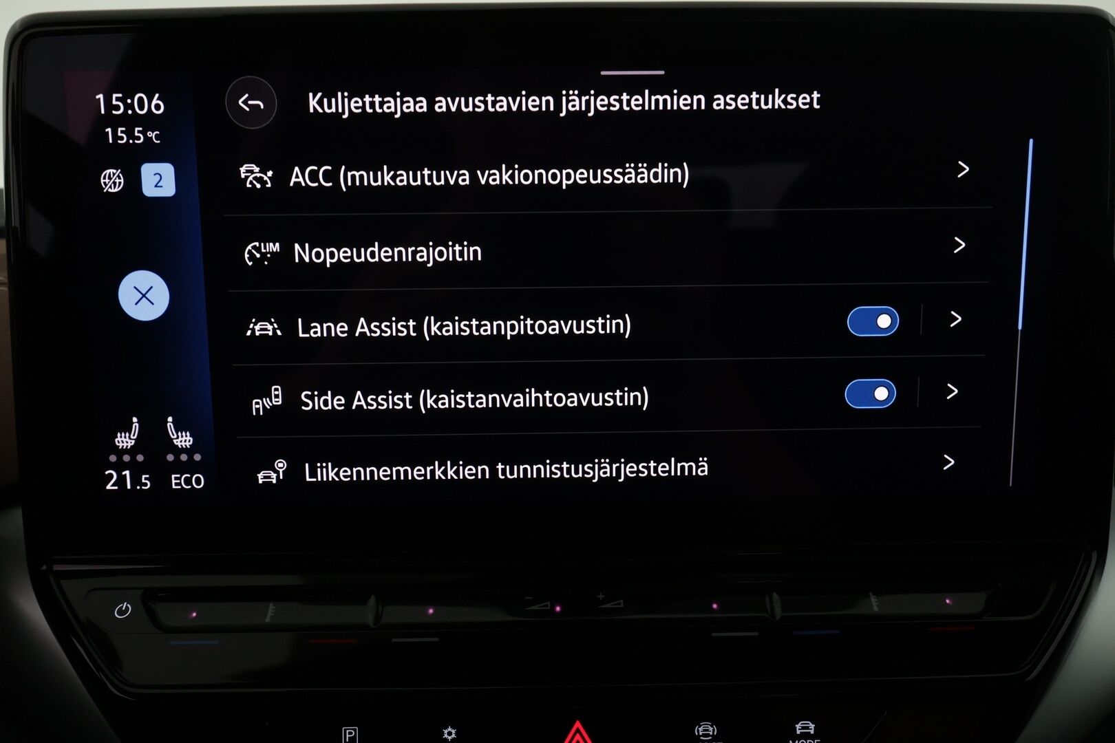 Volkswagen ID.4 2021 Pro Performance 150 kW, akku 77 kWh - | ACC | ILP | Koukku | Lasikatto | HUD | Matrix-LED | Hierovat muistipenkit | 360-Kamera | Puolinahat | Navi | Keyless | Kahdet Renkaat |