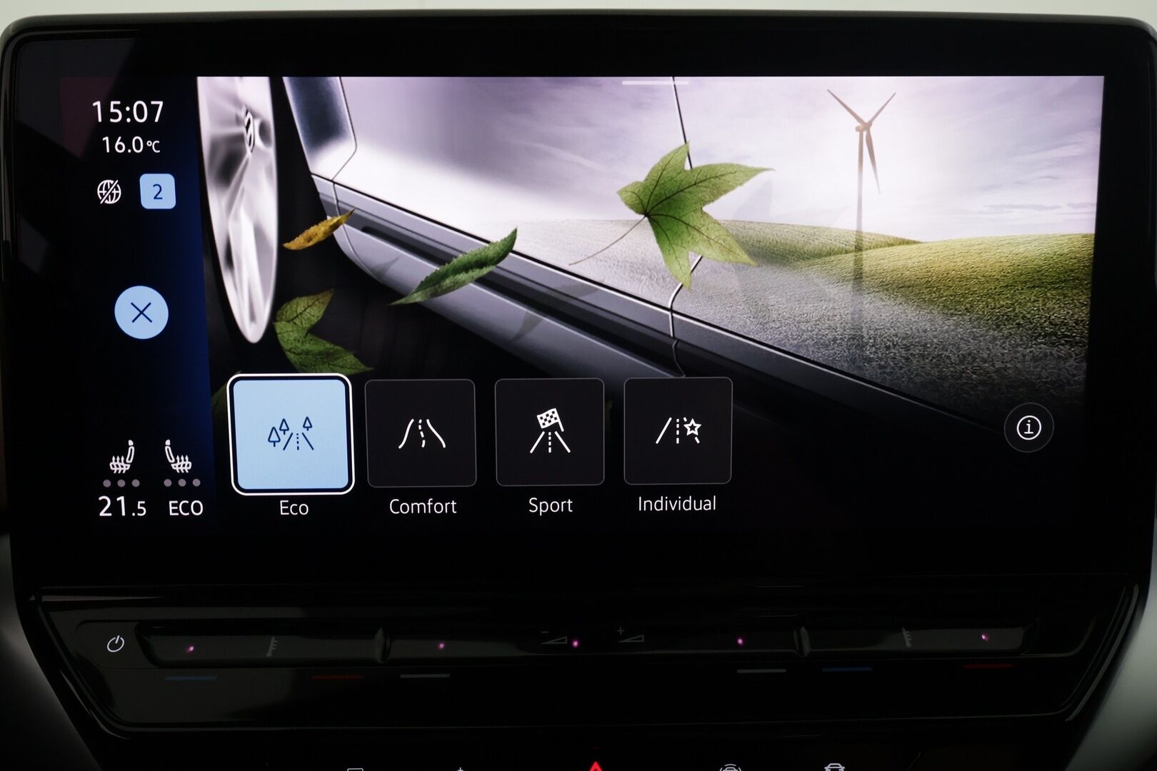 Volkswagen ID.4 2021 Pro Performance 150 kW, akku 77 kWh - | ACC | ILP | Koukku | Lasikatto | HUD | Matrix-LED | Hierovat muistipenkit | 360-Kamera | Puolinahat | Navi | Keyless | Kahdet Renkaat |
