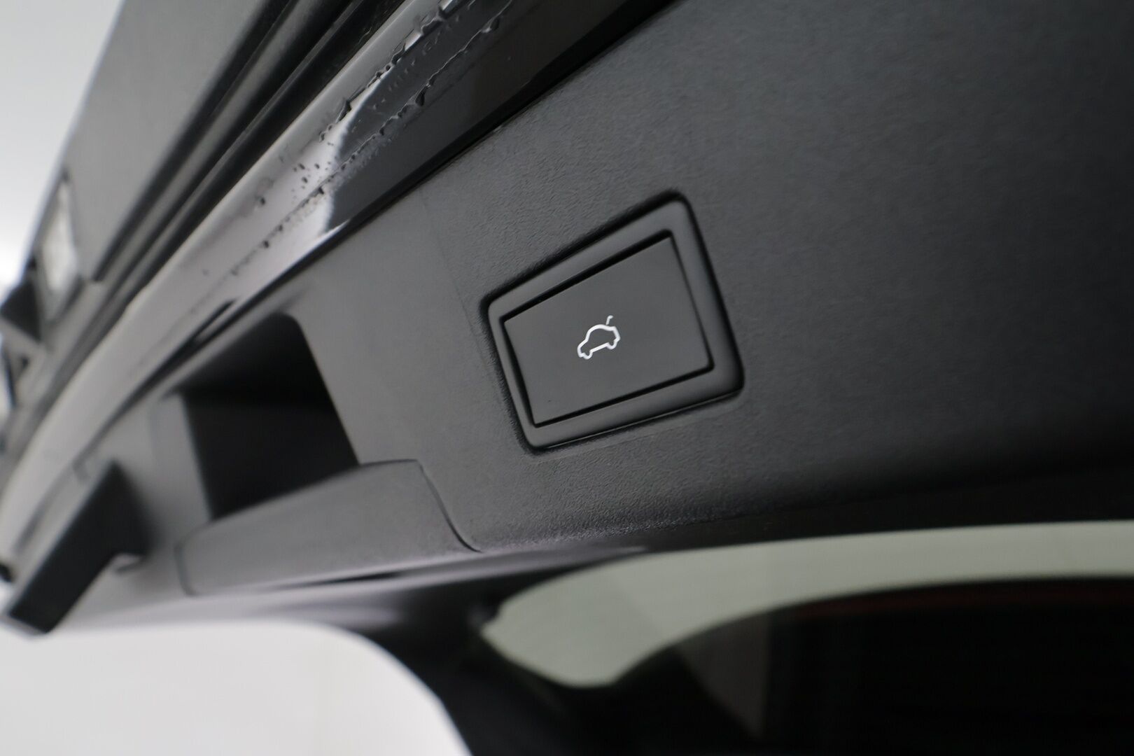 Volkswagen ID.4 2021 Pro Performance 150 kW, akku 77 kWh - | ACC | ILP | Koukku | Lasikatto | HUD | Matrix-LED | Hierovat muistipenkit | 360-Kamera | Puolinahat | Navi | Keyless | Kahdet Renkaat |