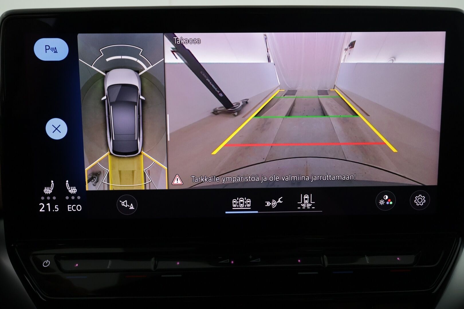 Volkswagen ID.4 2021 Pro Performance 150 kW, akku 77 kWh - | ACC | ILP | Koukku | Lasikatto | HUD | Matrix-LED | Hierovat muistipenkit | 360-Kamera | Puolinahat | Navi | Keyless | Kahdet Renkaat |