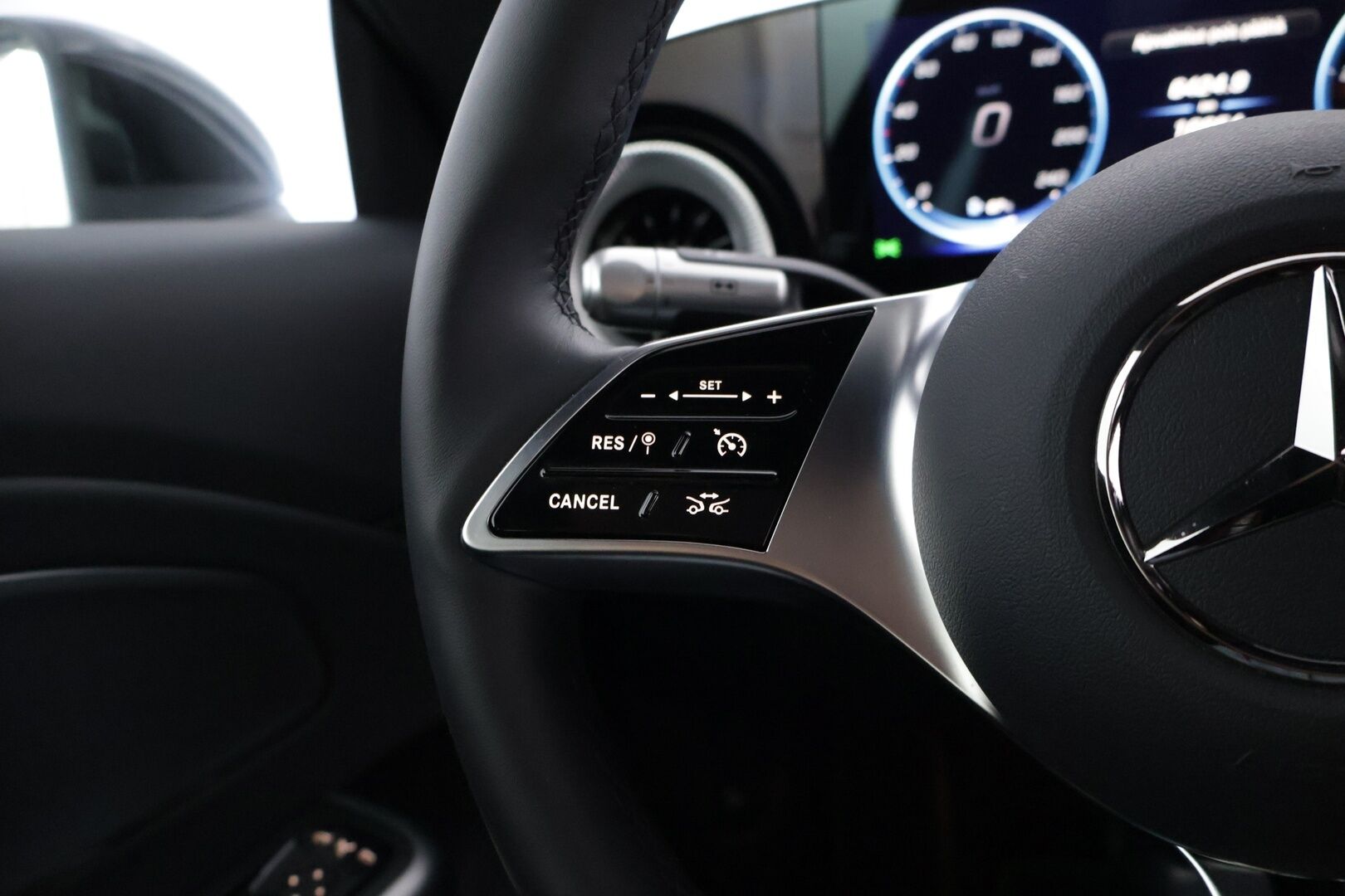 Mercedes-Benz CLA 2026 250+ Launch Edition - Lasikatto | Hierovat etuistuimet | LED | Blis | ILP | P.kamera | Distronic plus  | 792 km WLTP