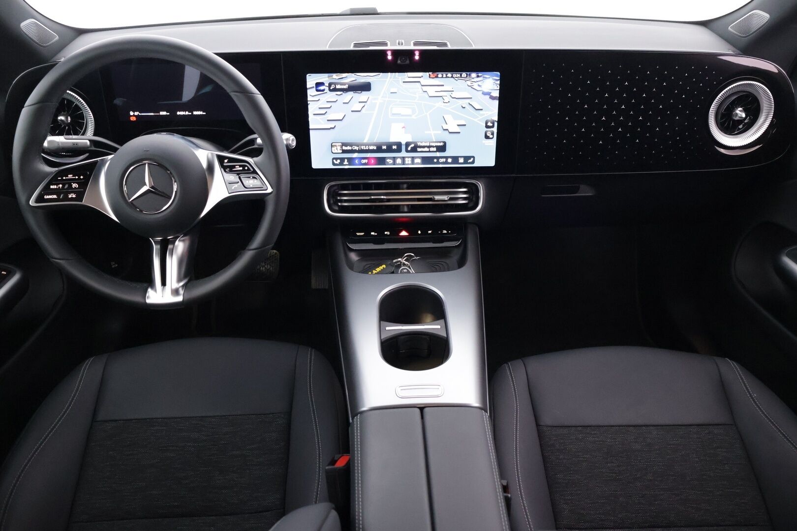 Mercedes-Benz CLA 2026 250+ Launch Edition - Lasikatto | Hierovat etuistuimet | LED | Blis | ILP | P.kamera | Distronic plus  | 792 km WLTP
