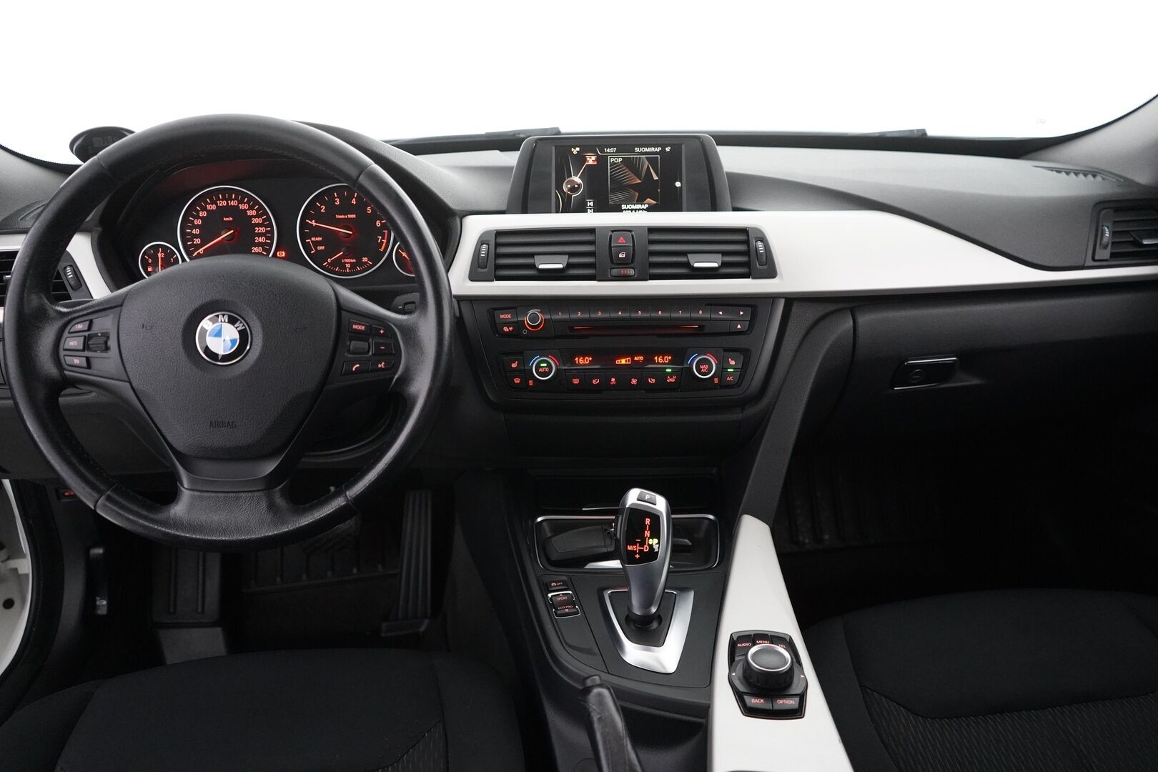 BMW 320 Gran Turismo 2015 F34 Gran Turismo 320i TwinPower Turbo A Limited xDrive Edition - KATSO HINTA! | JUURI HUOLLETTU | Suomi-auto | Kahdet renkaat aluvantein | P.Tutka | Lohko+sisähaara | Bluethoot | Vakkari | Sähkökontti