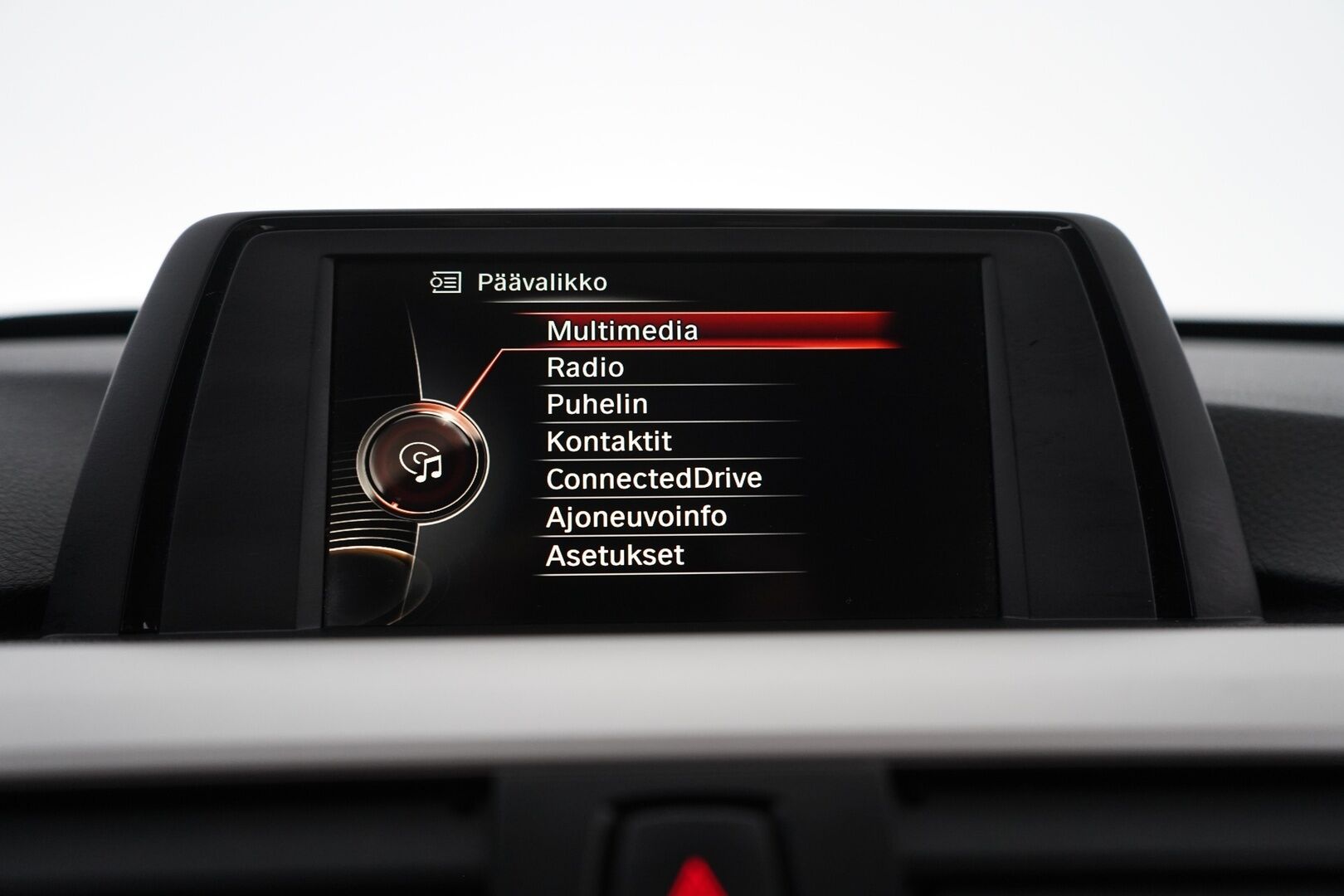BMW 320 Gran Turismo 2015 F34 Gran Turismo 320i TwinPower Turbo A Limited xDrive Edition - KATSO HINTA! | JUURI HUOLLETTU | Suomi-auto | Kahdet renkaat aluvantein | P.Tutka | Lohko+sisähaara | Bluethoot | Vakkari | Sähkökontti