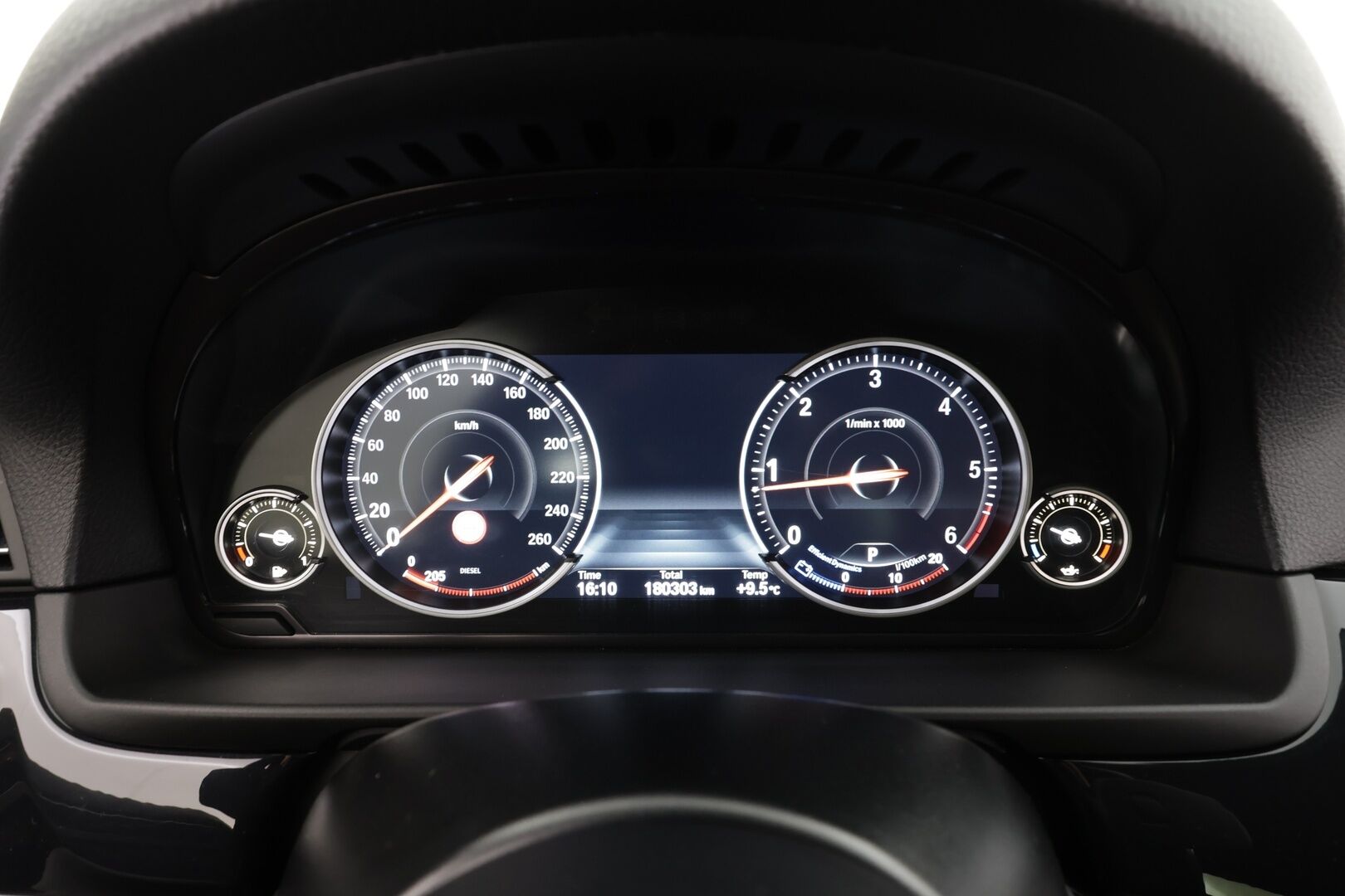 BMW 520 2015 F10 Sedan 520d A xDrive M-Sport * Vakkari / Lohko / Adapt LED / P.Tutkat / Sporttipenkit / Hifi * - Suomi-auto / Kahdet Renkaat - HULLUT AVAJAISHULINAT KORKOTARJOUS 3,29 %