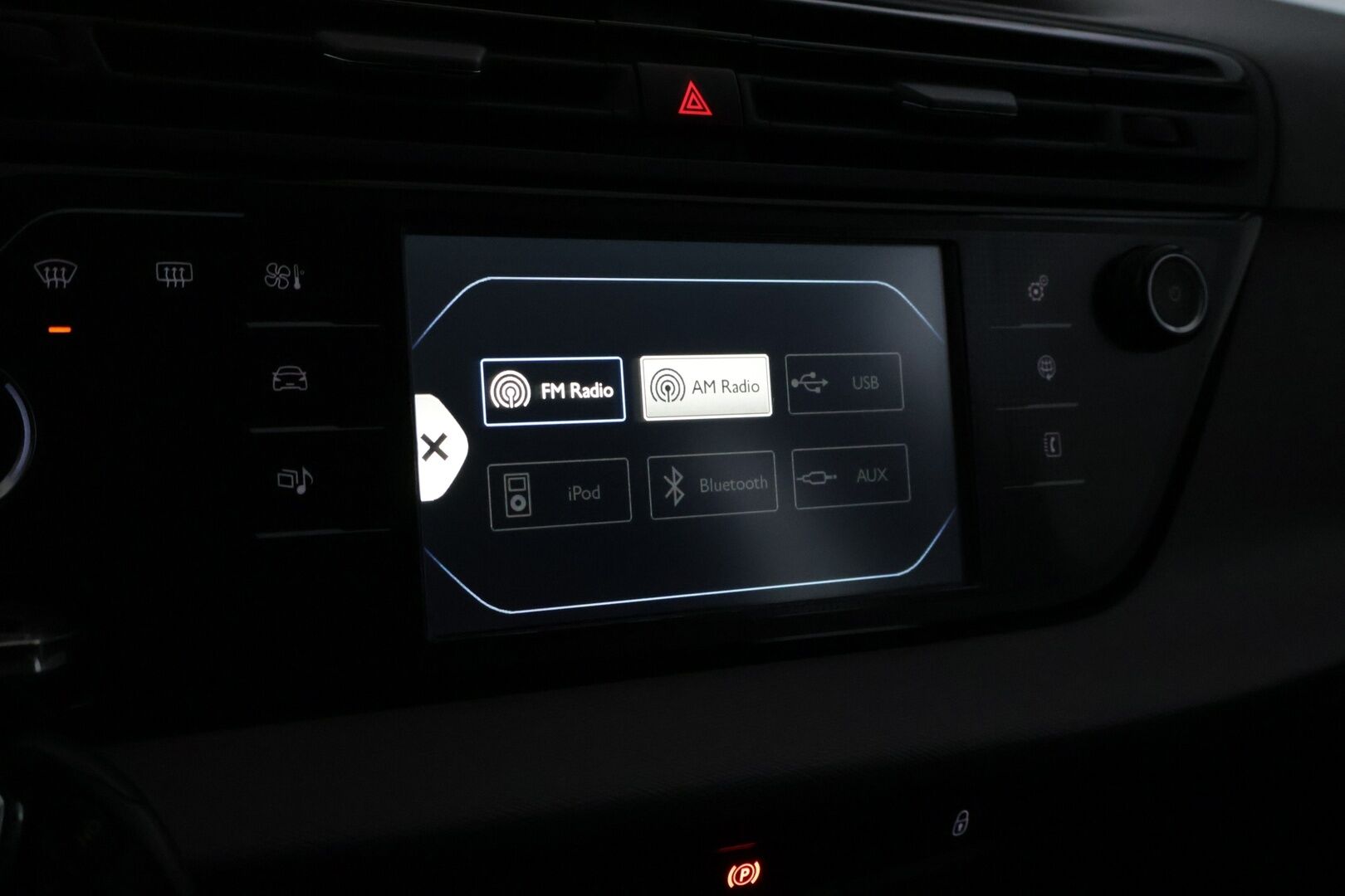 Citroen C4 Picasso 2015 e-HDi 115 Confort ETG6 Automaatti - YritysOutlet - Myydään vain yrityksille - Webasto kaukosäätimellä / Hyvä huoltohistoria
