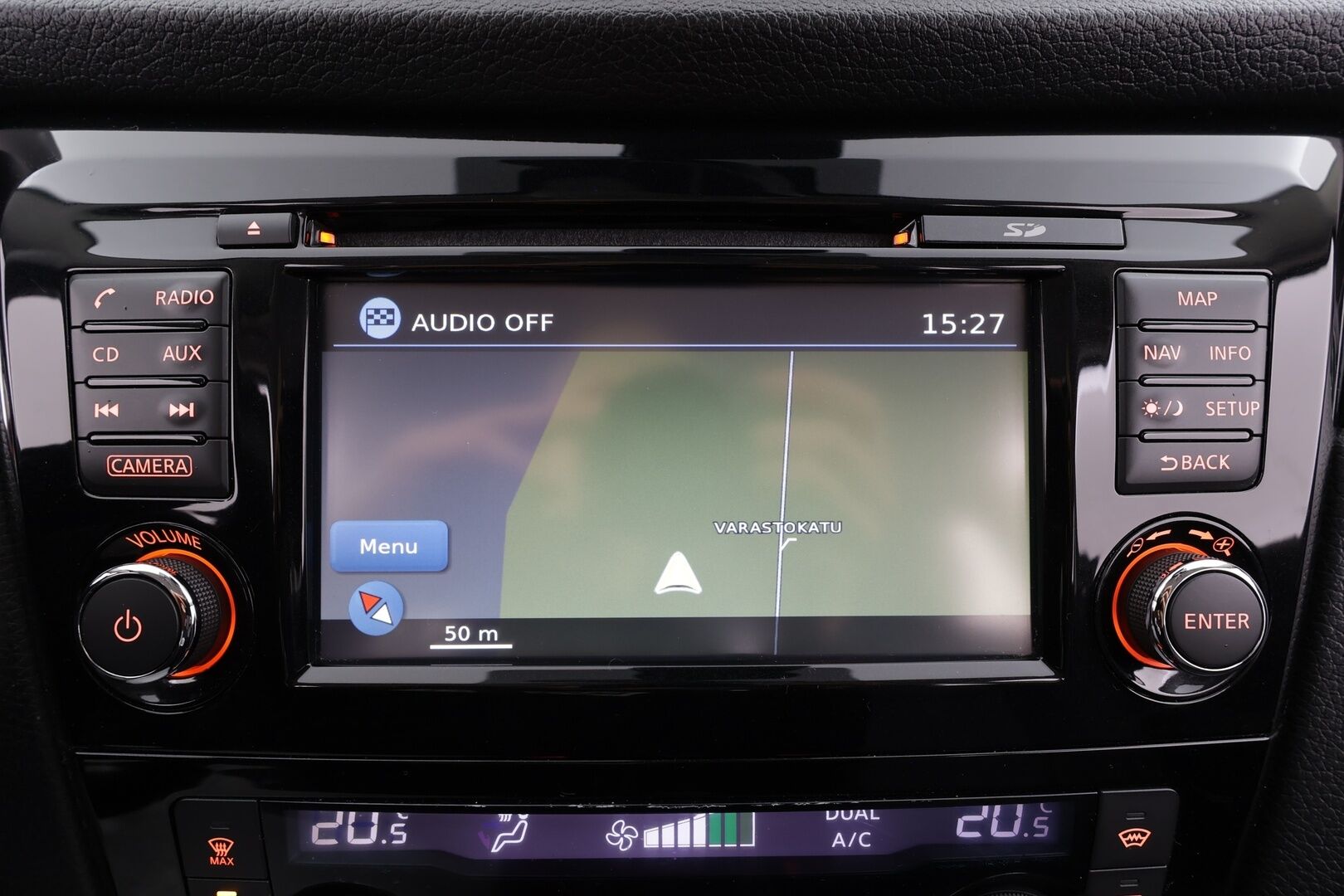 Nissan Qashqai 2015 dCi 130 Business 360 2WD 6M/T Leather * Vakkari / 360° / Bluetooth / Navi / LED / Nahat / Sähköpenkki / Koukku * - Suomi-auto / Kahdet renkaat aluvanteilla