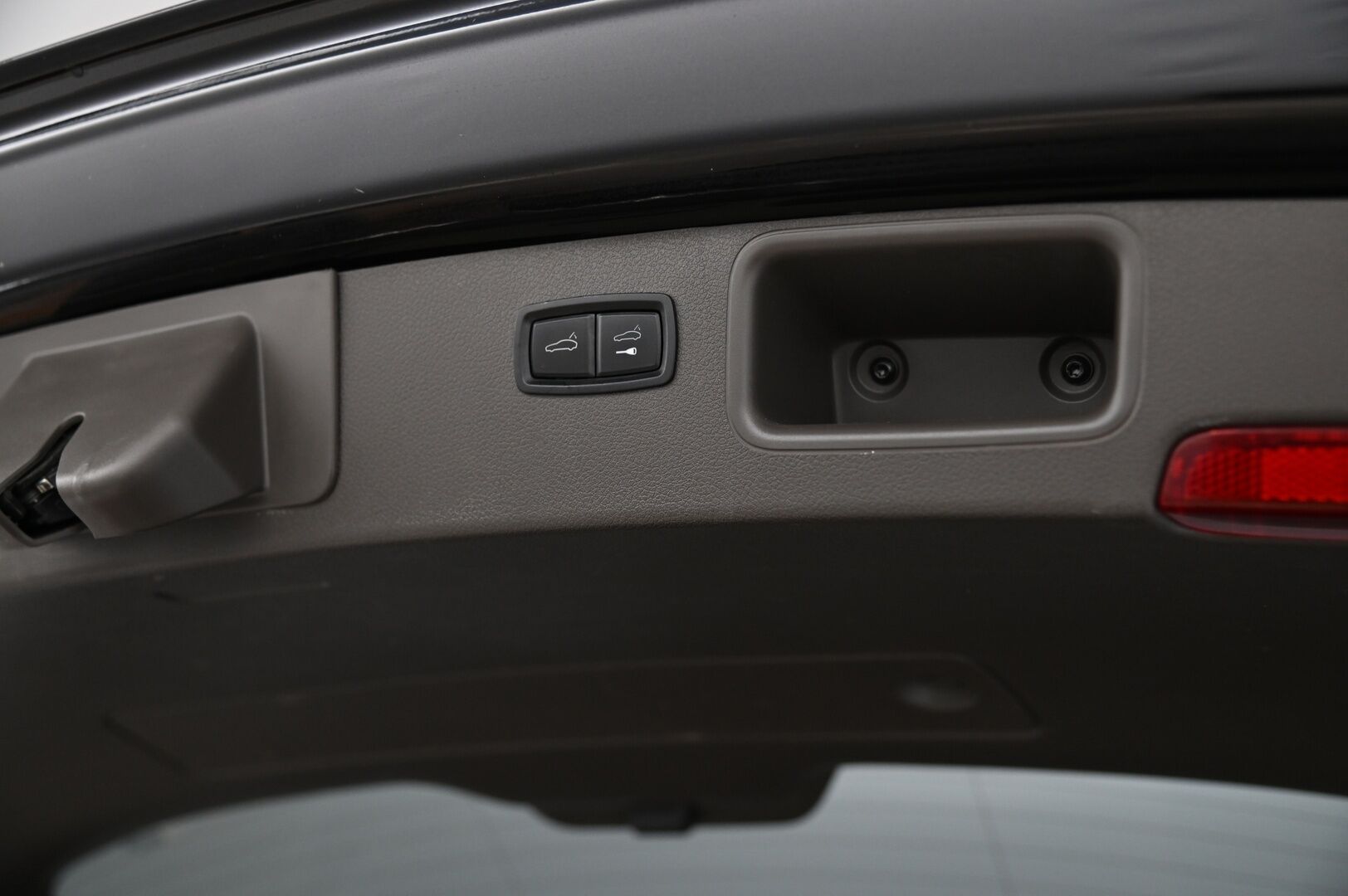 Porsche Macan 2014 S Diesel*Burmester / ACC / Panorama / P.Kamera / Navi / PASM * - *Huippu varusteet / Merkkihuollettu / 2x Porsche vanteet / Juuri katsastettu*
