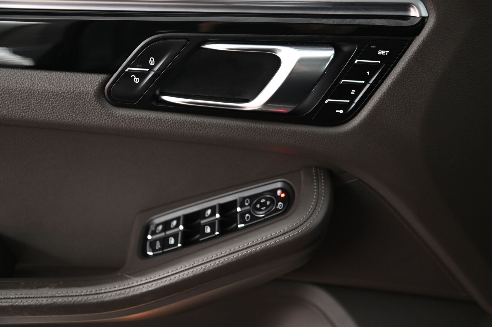Porsche Macan 2014 S Diesel*Burmester / ACC / Panorama / P.Kamera / Navi / PASM * - *Huippu varusteet / Merkkihuollettu / 2x Porsche vanteet / Juuri katsastettu*