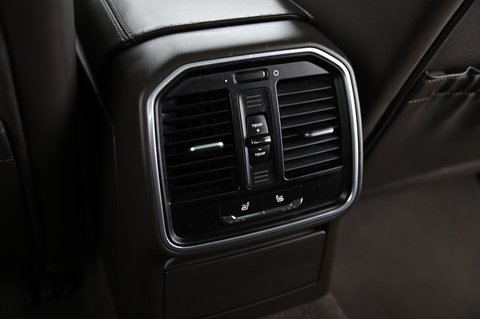 Porsche Macan 2014 S Diesel*Burmester / ACC / Panorama / P.Kamera / Navi / PASM * - *Huippu varusteet / Merkkihuollettu / 2x Porsche vanteet / Juuri katsastettu*