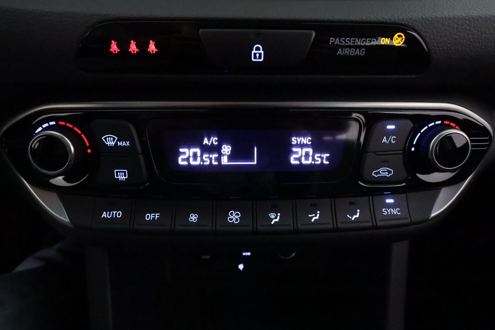 Hyundai i30 Wagon 2021 1,0 T-GDI 120 hv 7-DCT-aut Comfort **Vakkari / P.kamera / KeylessGo / LED / Navi / Lohkolämmitin** - Suomi-auto / Kahdet renkaat aluvanteilla