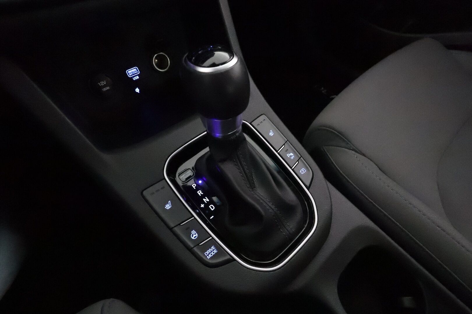 Hyundai i30 Wagon 2021 1,0 T-GDI 120 hv 7-DCT-aut Comfort **Vakkari / P.kamera / KeylessGo / LED / Navi / Lohkolämmitin** - Suomi-auto / Kahdet renkaat aluvanteilla