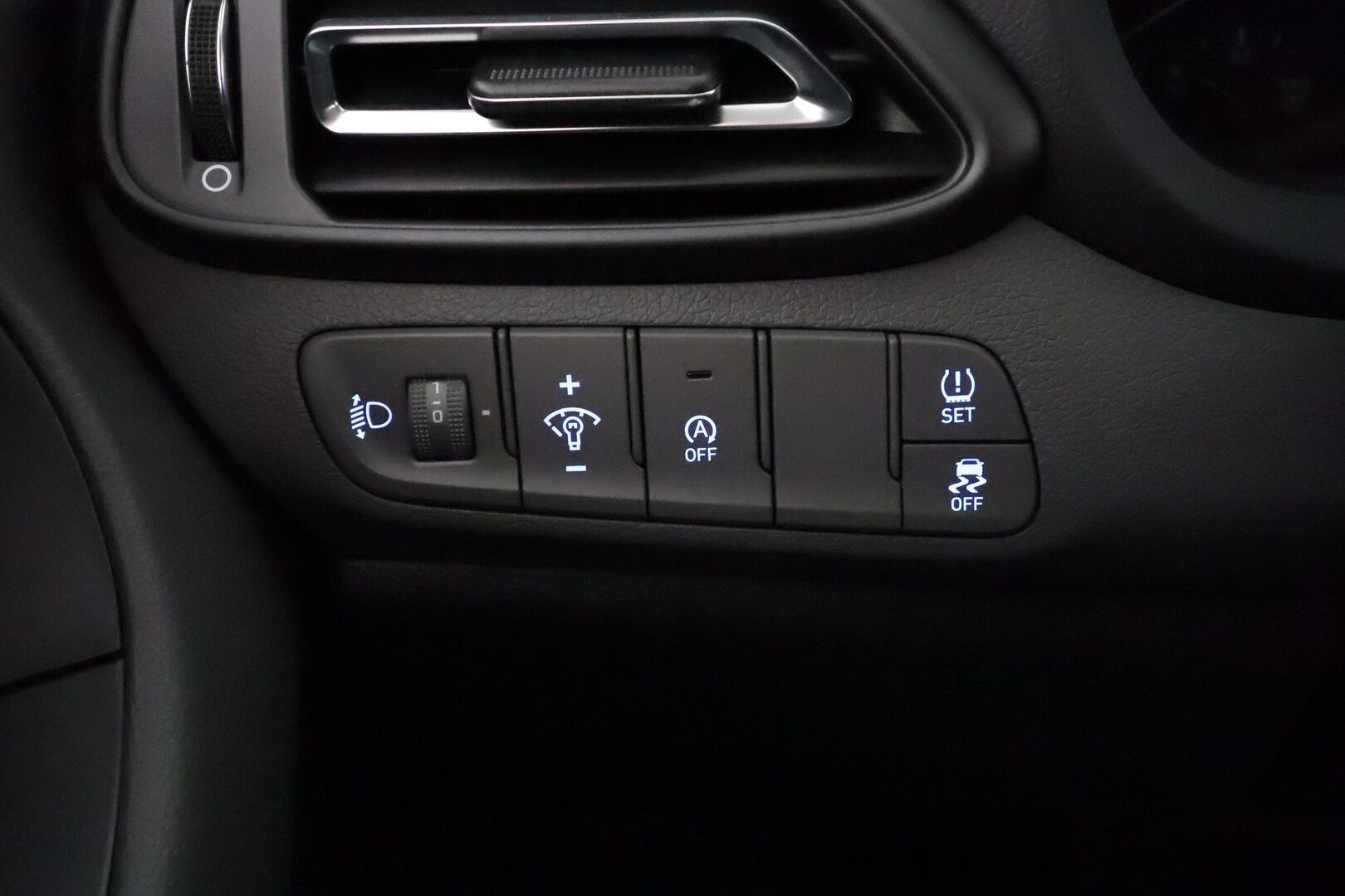 Hyundai i30 Wagon 2021 1,0 T-GDI 120 hv 7-DCT-aut Comfort **Vakkari / P.kamera / KeylessGo / LED / Navi / Lohkolämmitin** - Suomi-auto / Kahdet renkaat aluvanteilla