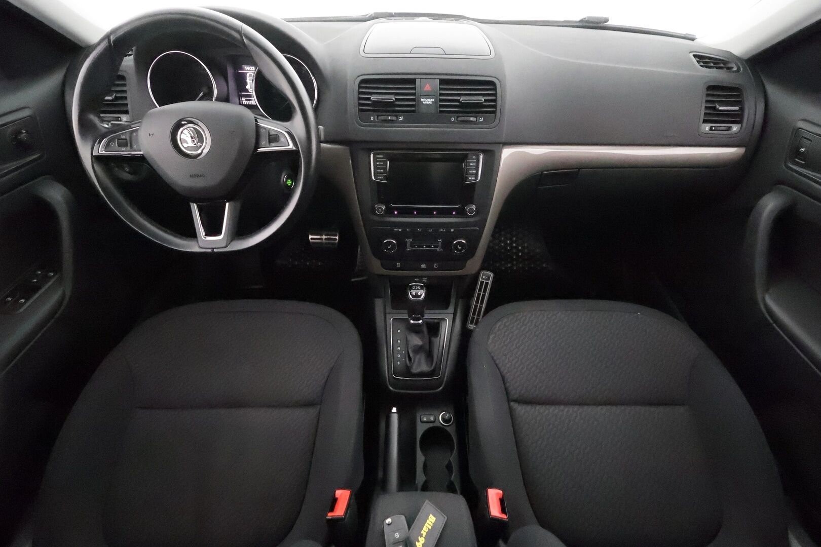 Skoda Yeti 2015 Outdoor 2,0 TDI 140 4x4 Elegance DSG **Suomi-auto / Facelift / Lohko / Vakkari / Xenon / Mirrorlink / Keyless**